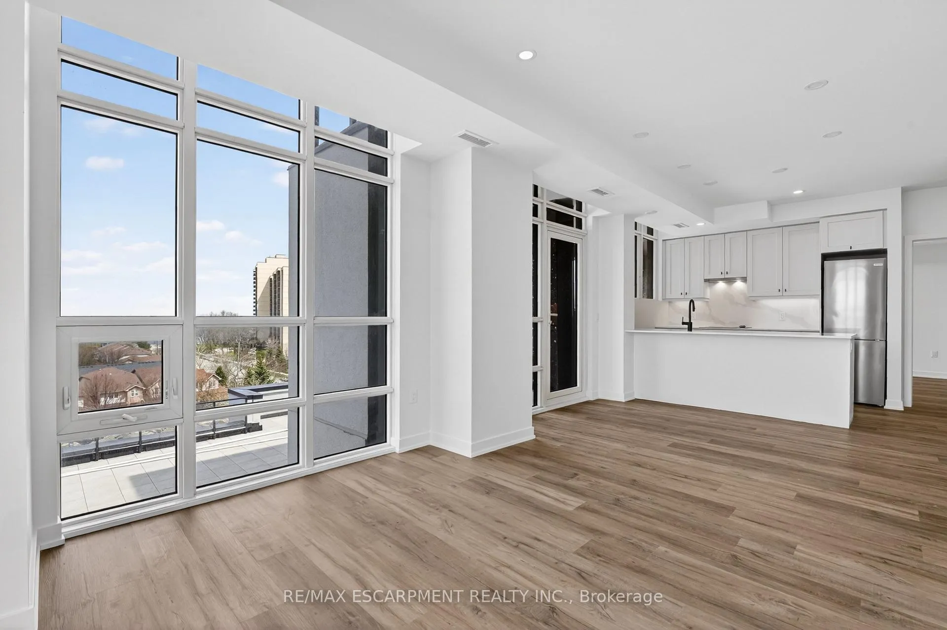 Photo 17 of Unit 707, 461 Green Road W, Hamilton, Lakeshore — HOMEH