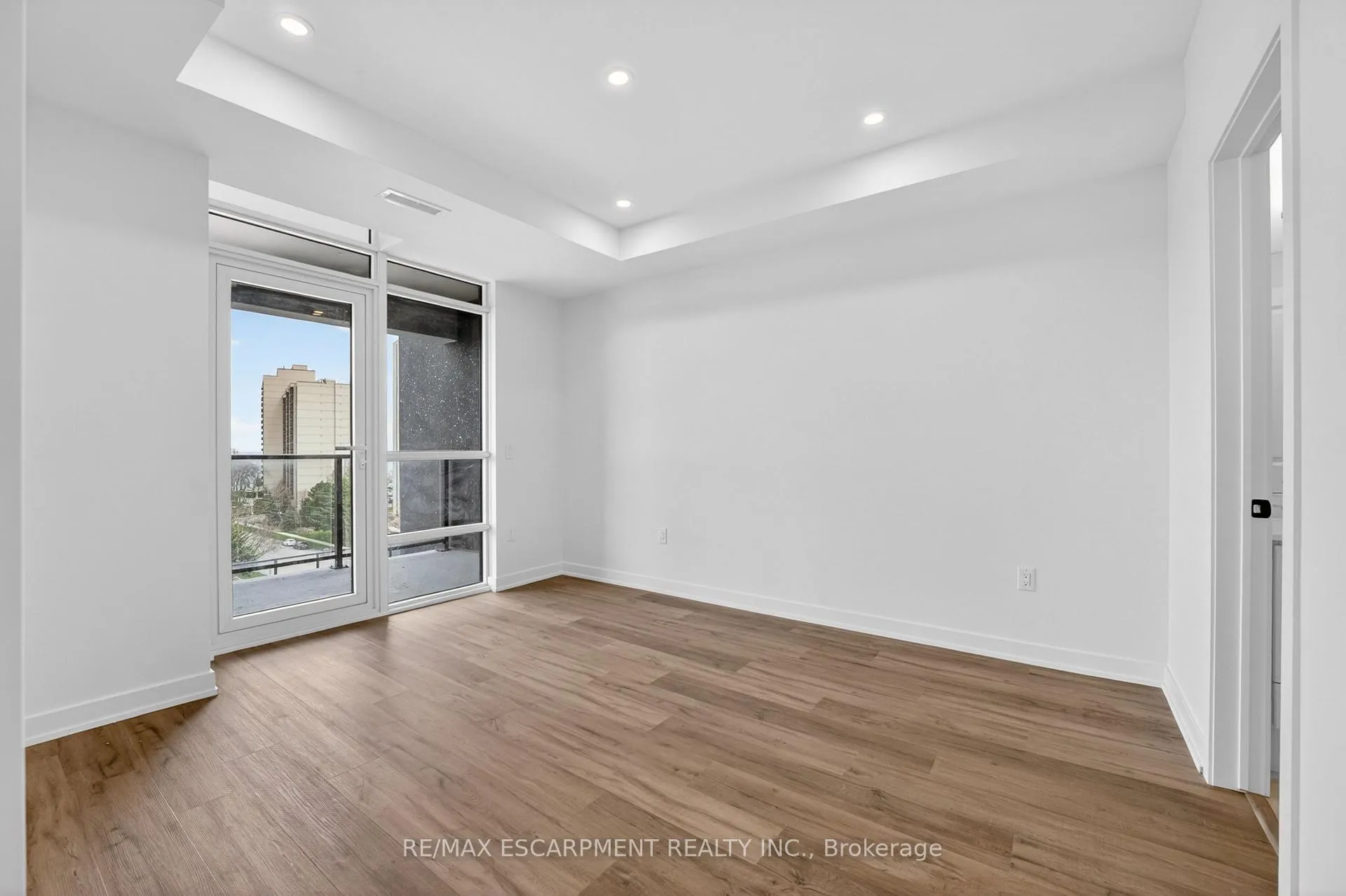 Photo 20 of Unit 707, 461 Green Road W, Hamilton, Lakeshore — HOMEH