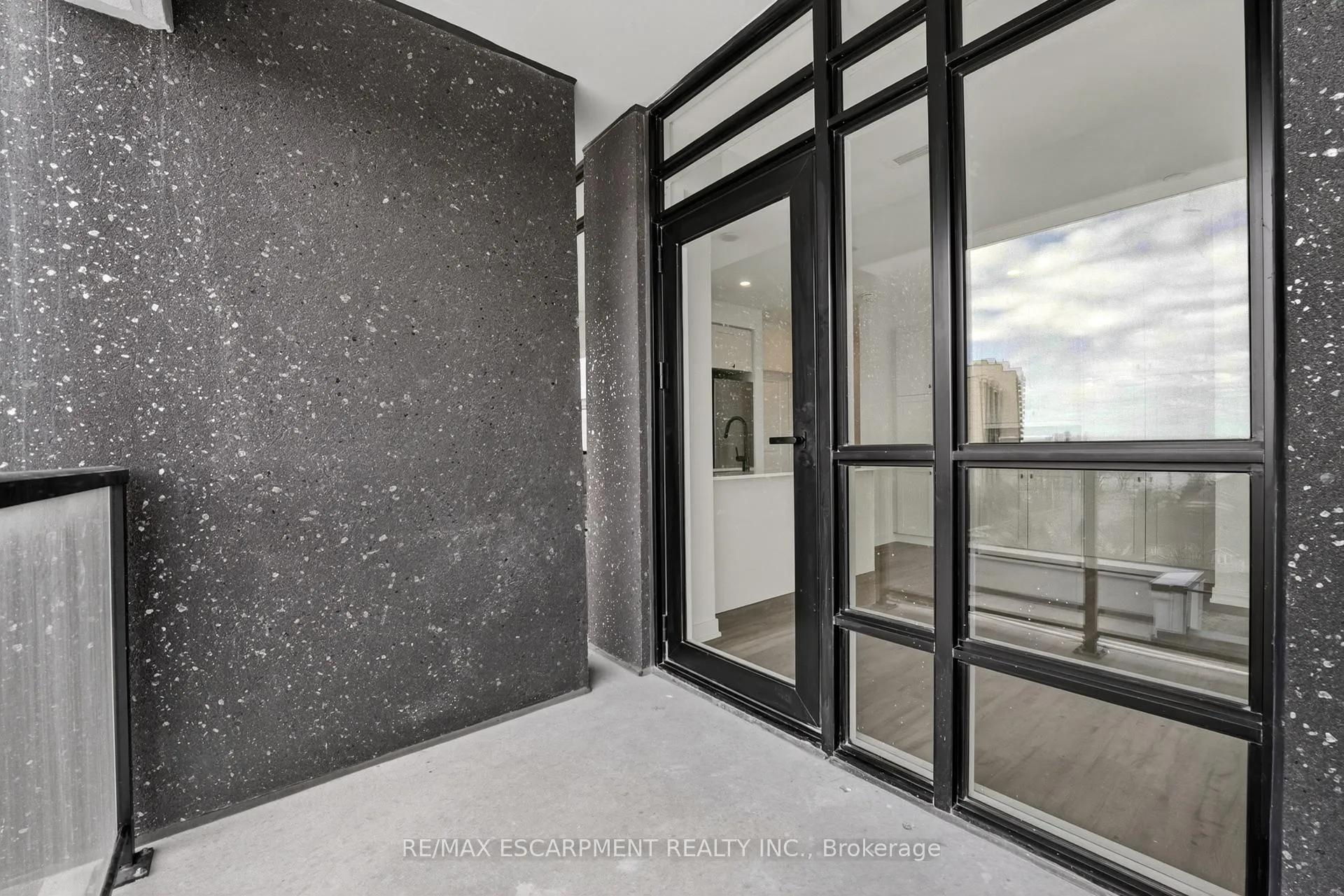 Photo 27 of Unit 707, 461 Green Road W, Hamilton, Lakeshore — HOMEH