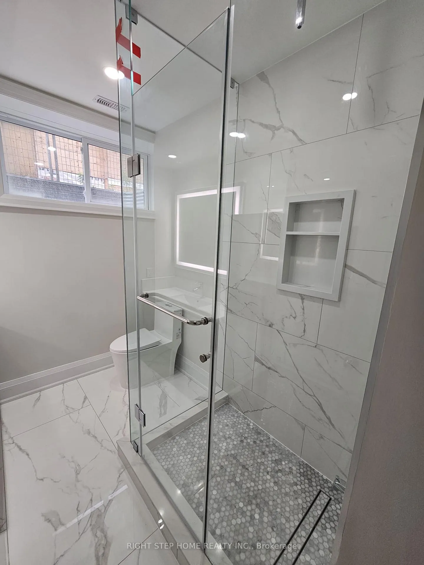 Photo 12 of 41 Sugarbush Square E, Scarborough, Highland Creek — HOMEH
