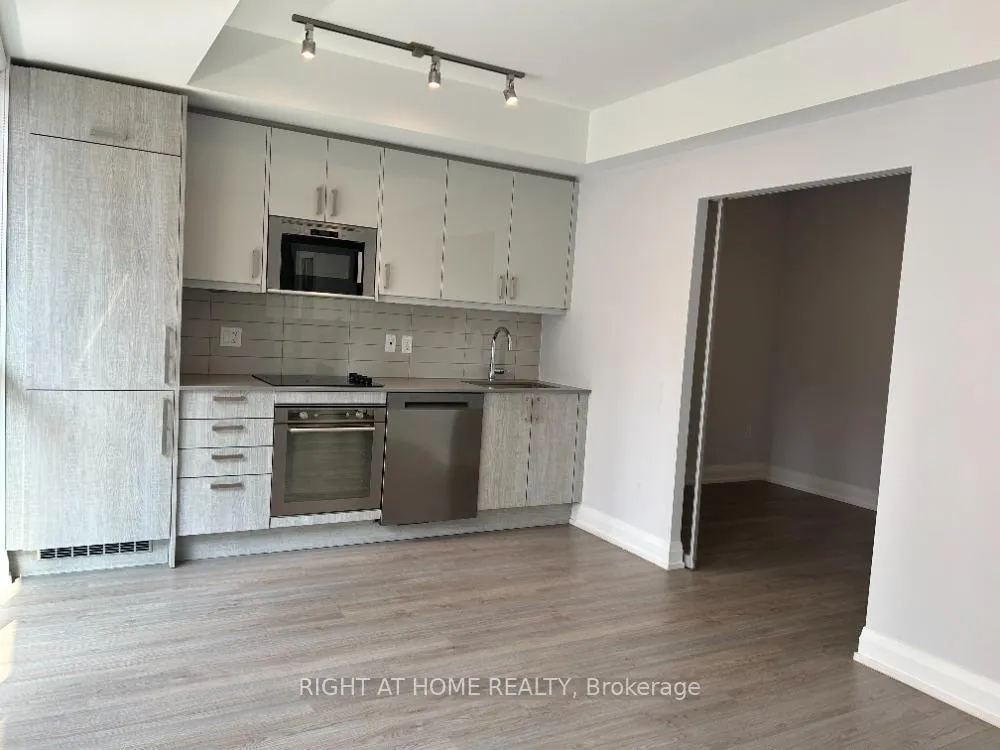 Photo 3 of Unit 605, 77 Mutual Street, Toronto, Church-Yonge Corridor — HOMEH