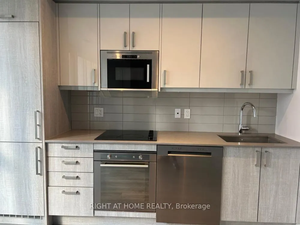 Photo 4 of Unit 605, 77 Mutual Street, Toronto, Church-Yonge Corridor — HOMEH