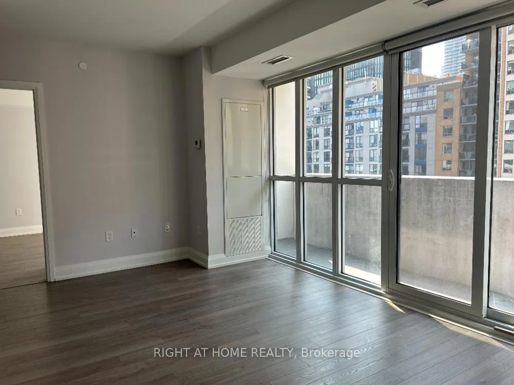 Photo 5 of Unit 605, 77 Mutual Street, Toronto, Church-Yonge Corridor — HOMEH