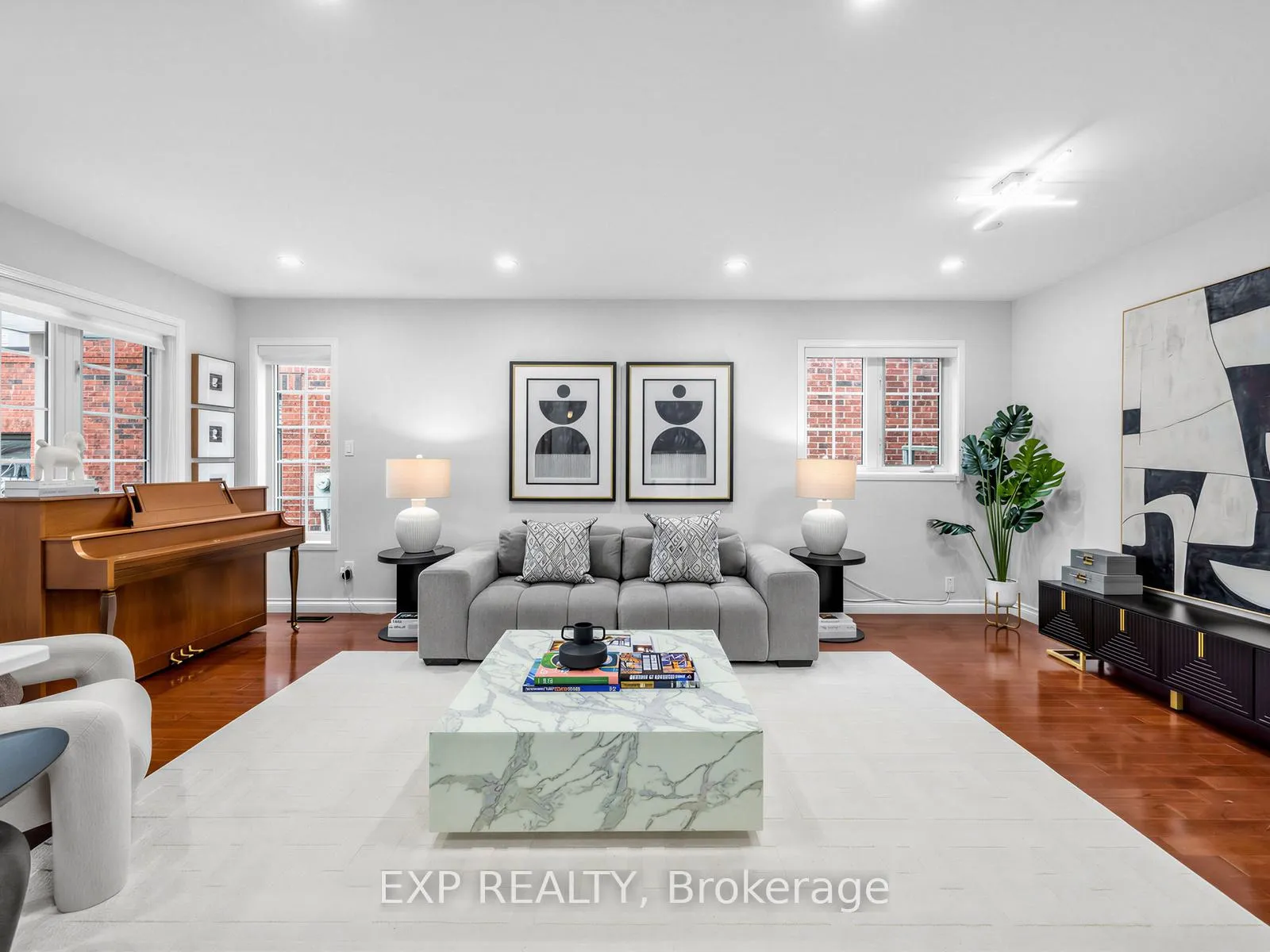 Photo 5 of 5697 Condor Place, Mississauga, East Credit — HOMEH