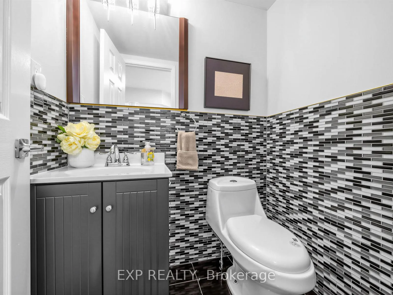 Photo 20 of 5697 Condor Place, Mississauga, East Credit — HOMEH