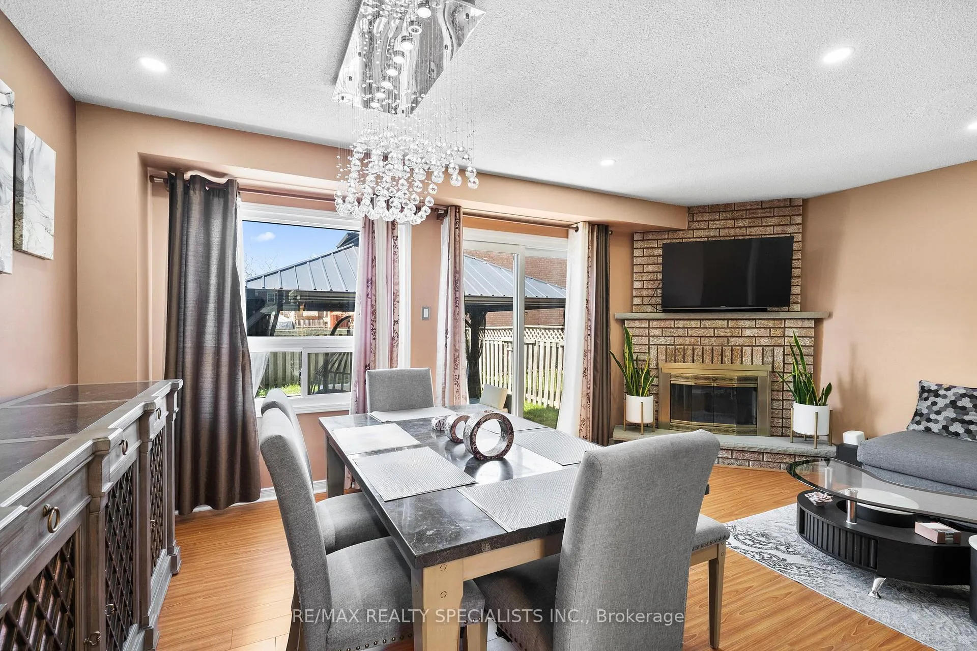 Photo 11 of 121 Tulip Drive, Brampton, Fletcher's Creek South — HOMEH