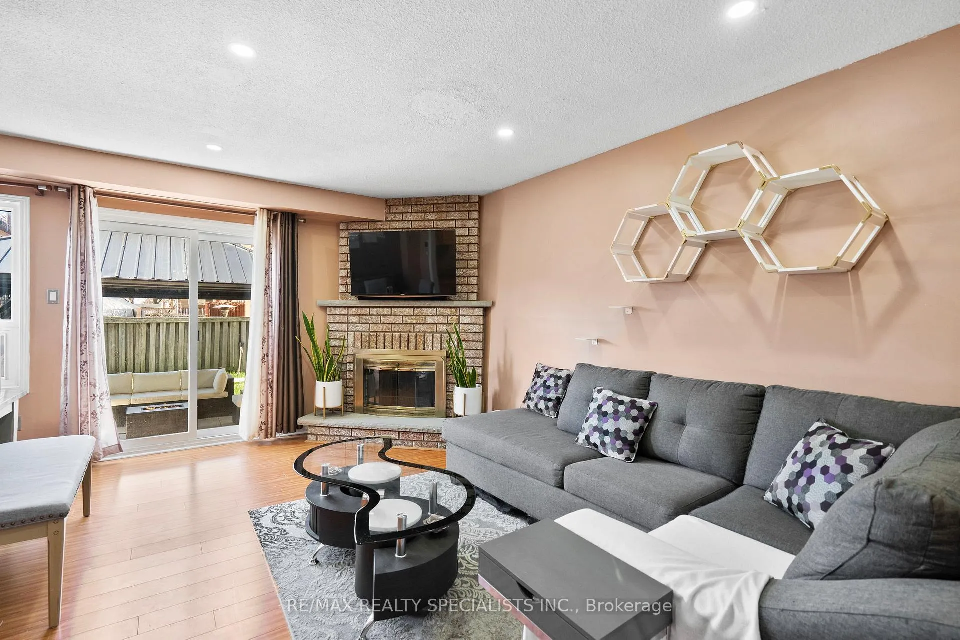Photo 15 of 121 Tulip Drive, Brampton, Fletcher's Creek South — HOMEH