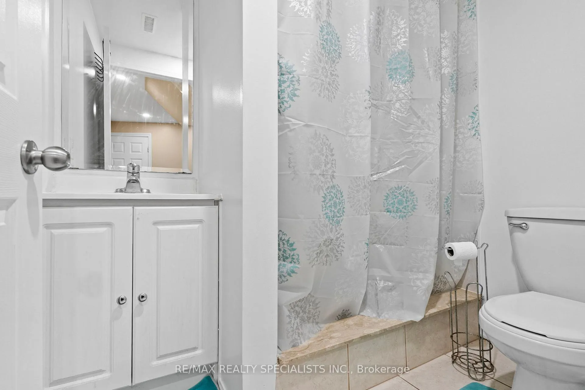 Photo 38 of 121 Tulip Drive, Brampton, Fletcher's Creek South — HOMEH