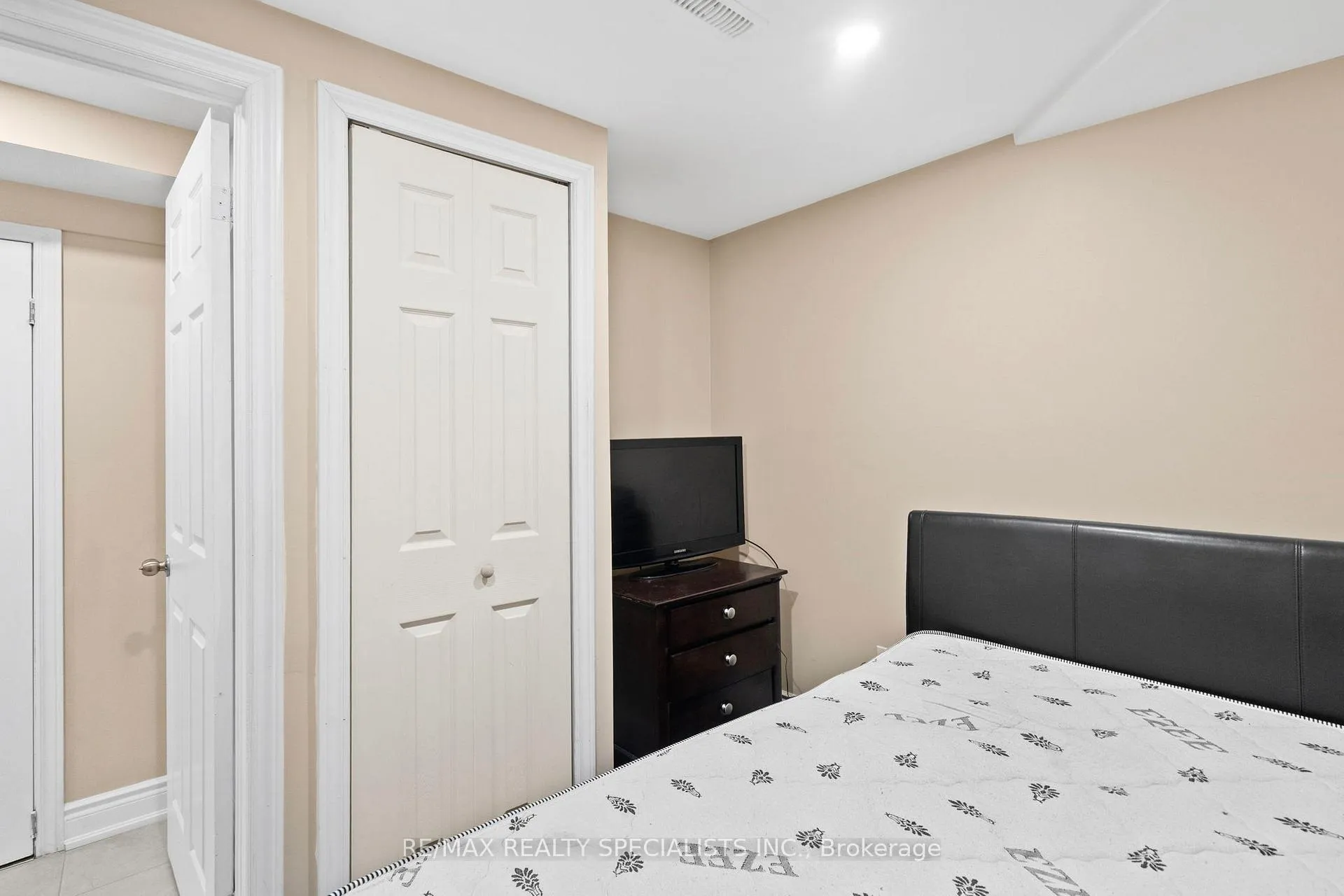 Photo 39 of 121 Tulip Drive, Brampton, Fletcher's Creek South — HOMEH