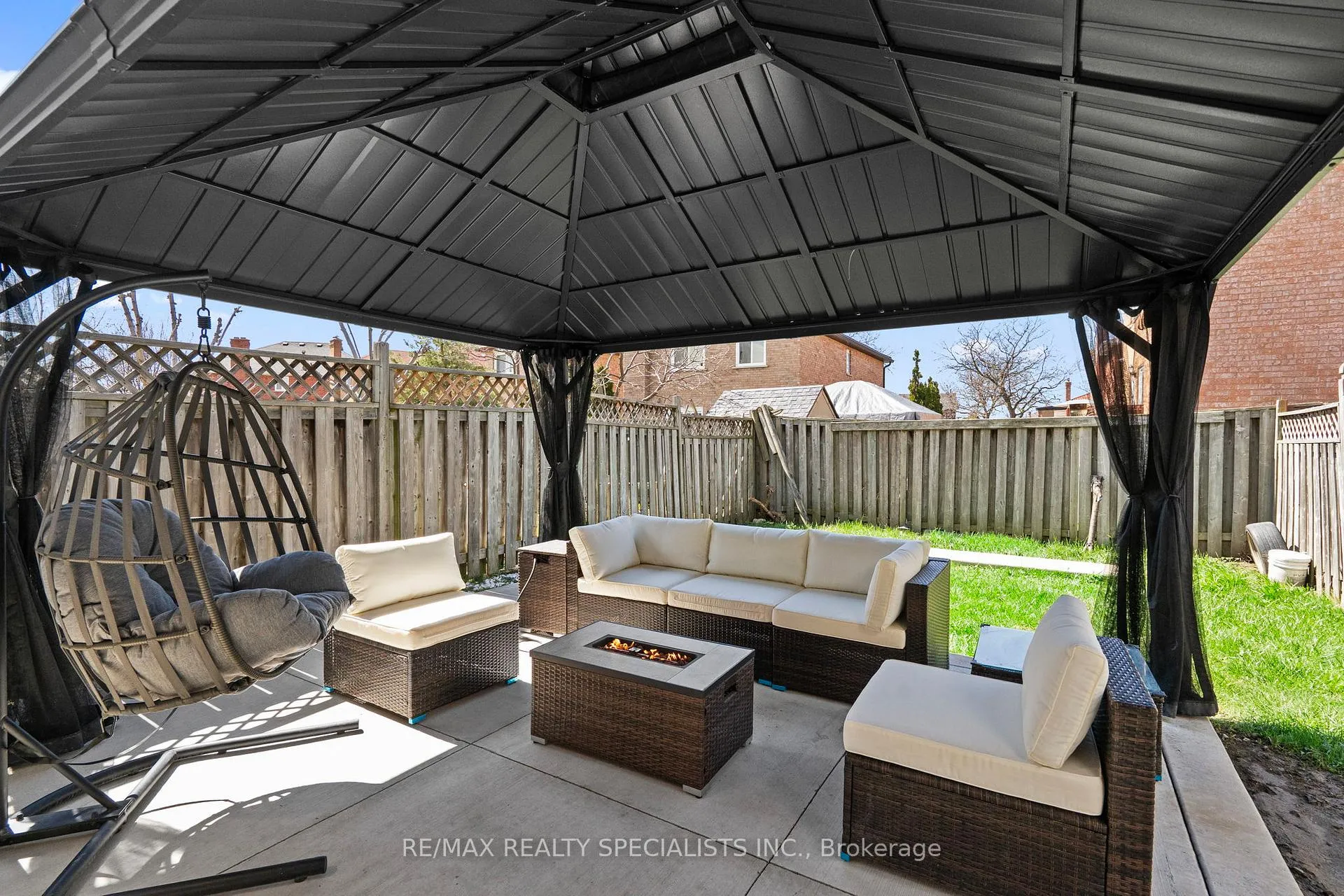 Photo 44 of 121 Tulip Drive, Brampton, Fletcher's Creek South — HOMEH