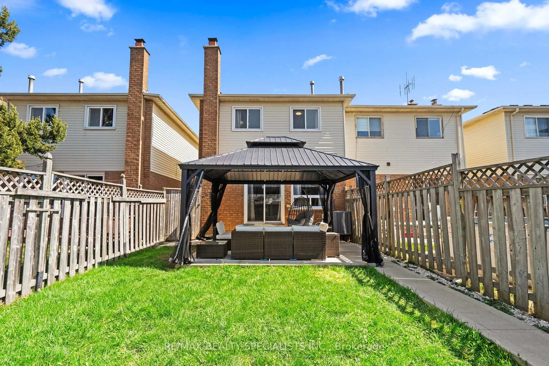Photo 45 of 121 Tulip Drive, Brampton, Fletcher's Creek South — HOMEH