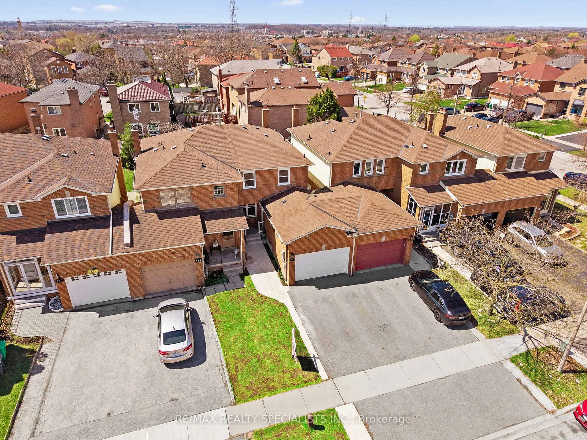 Photo 47 of 121 Tulip Drive, Brampton, Fletcher's Creek South — HOMEH