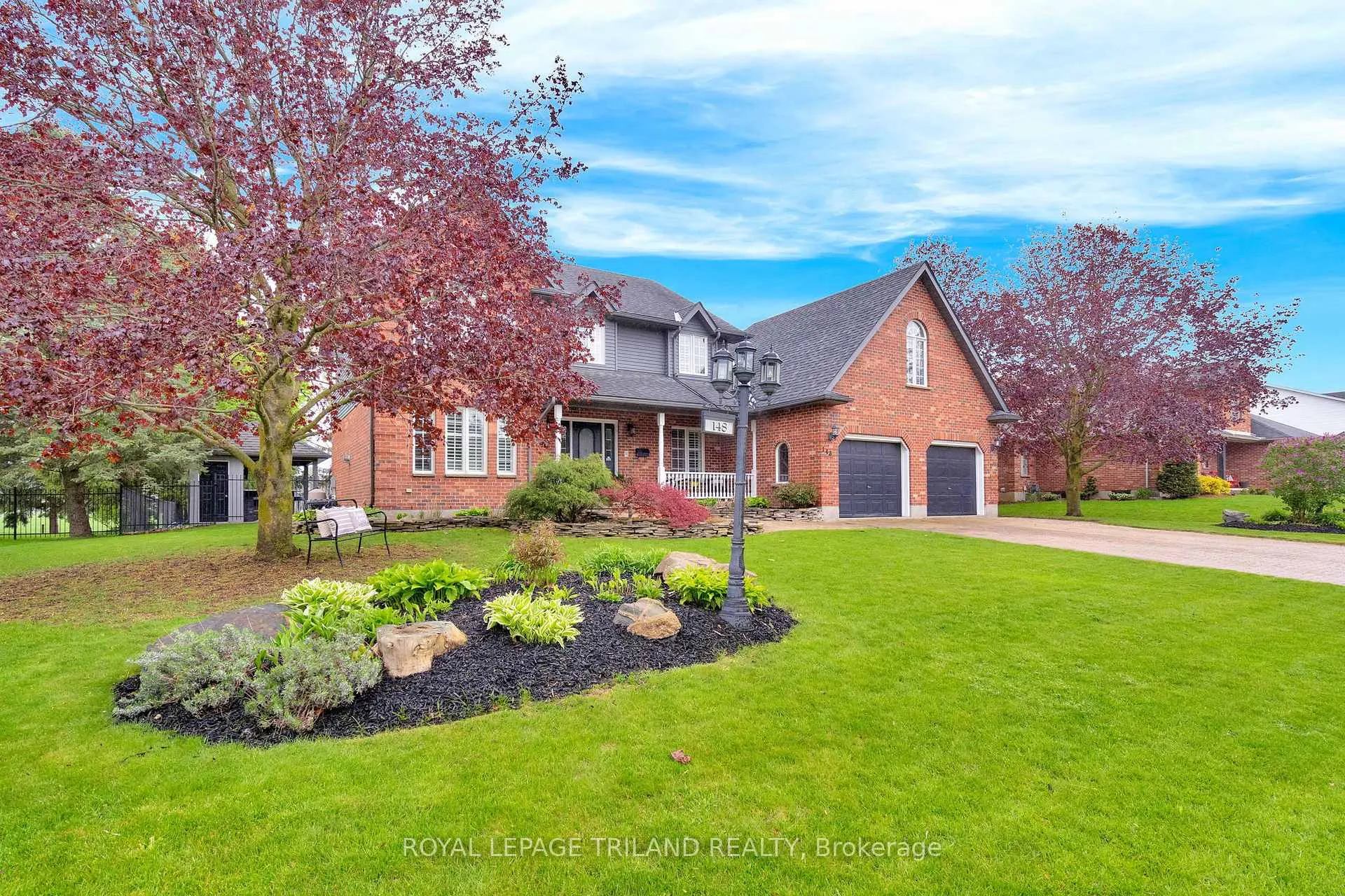 Photo 5 of 148 Salisbury Drive, Middlesex Centre, Birr — HOMEH