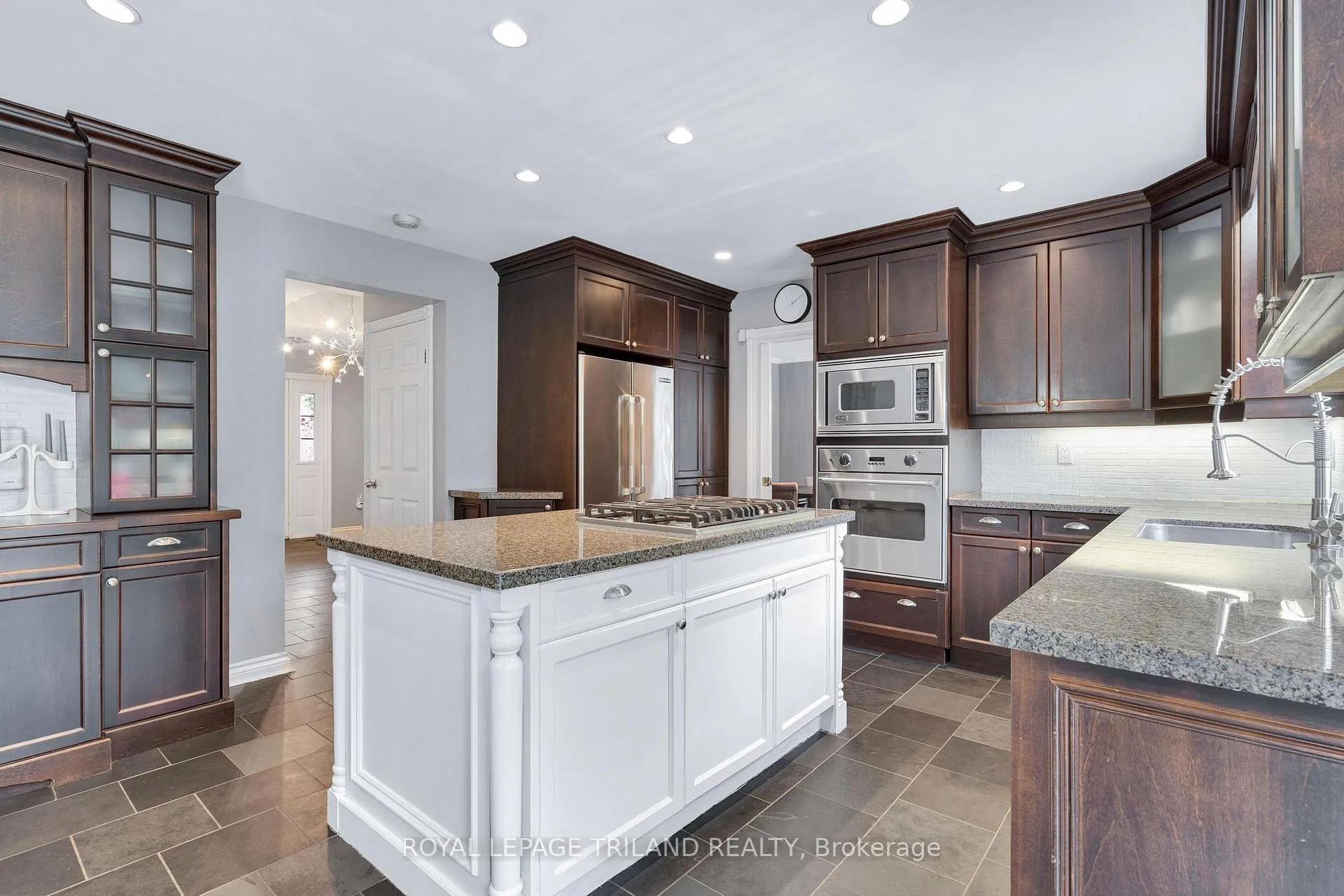 Photo 15 of 148 Salisbury Drive, Middlesex Centre, Birr — HOMEH