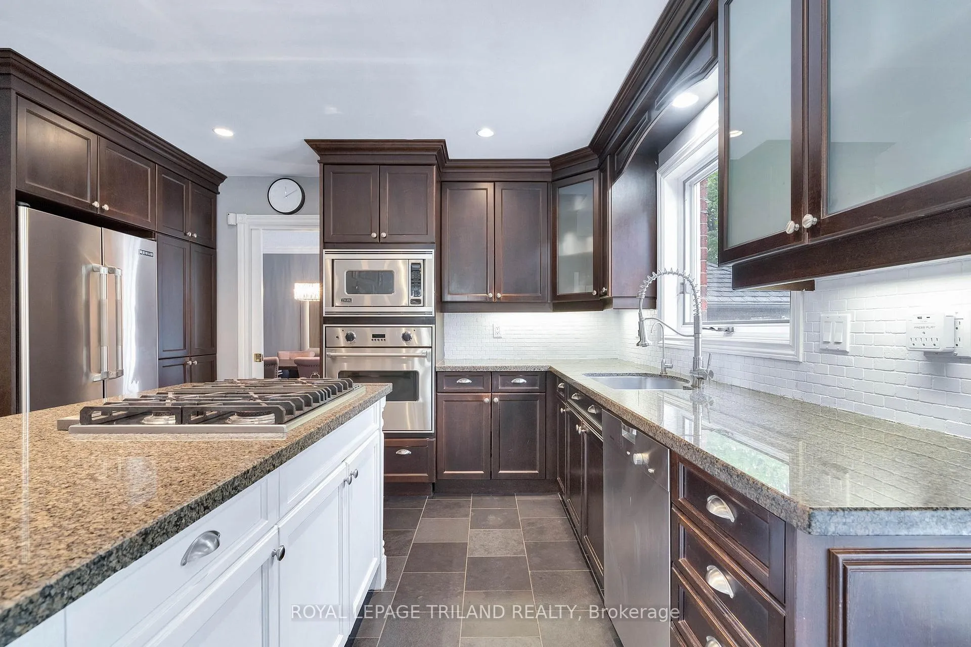 Photo 16 of 148 Salisbury Drive, Middlesex Centre, Birr — HOMEH