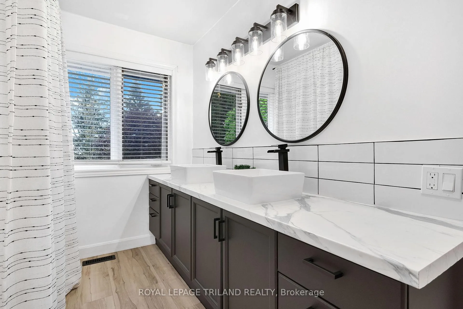 Photo 34 of 148 Salisbury Drive, Middlesex Centre, Birr — HOMEH