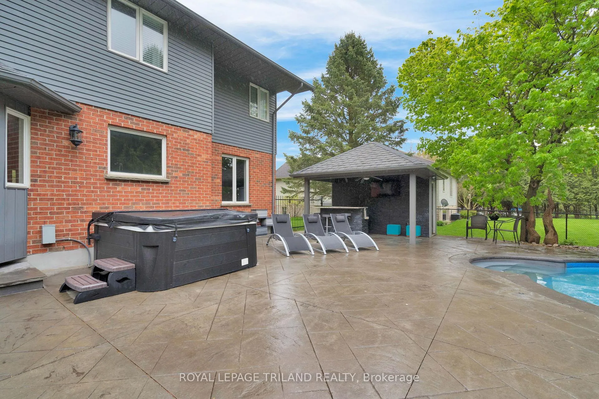 Photo 45 of 148 Salisbury Drive, Middlesex Centre, Birr — HOMEH