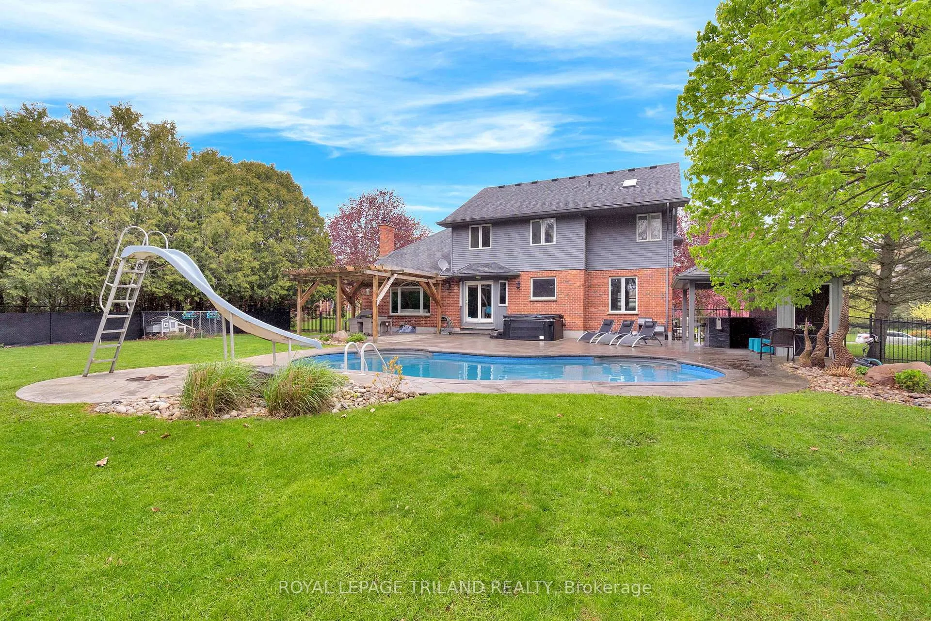 Photo 49 of 148 Salisbury Drive, Middlesex Centre, Birr — HOMEH