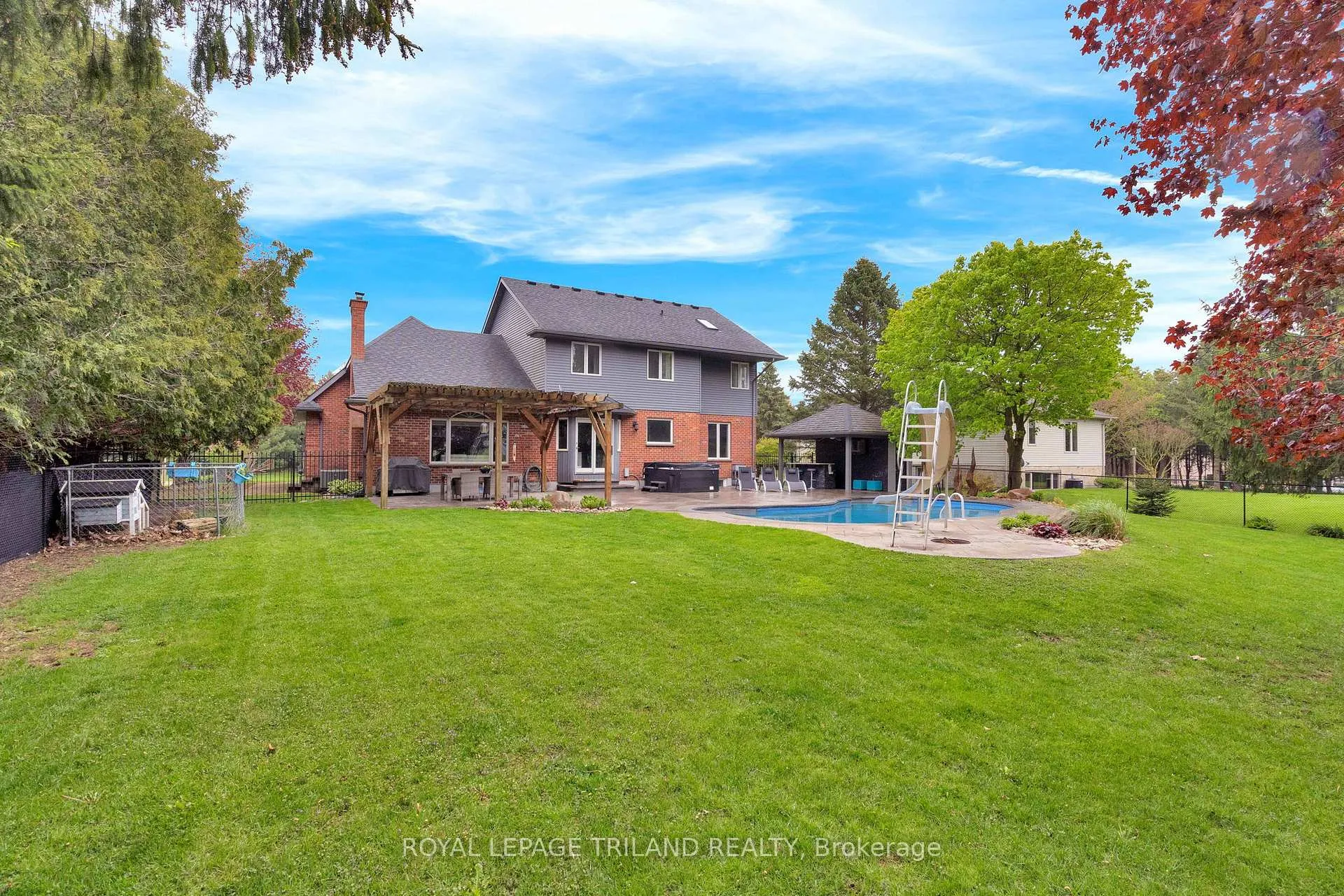 Photo 50 of 148 Salisbury Drive, Middlesex Centre, Birr — HOMEH