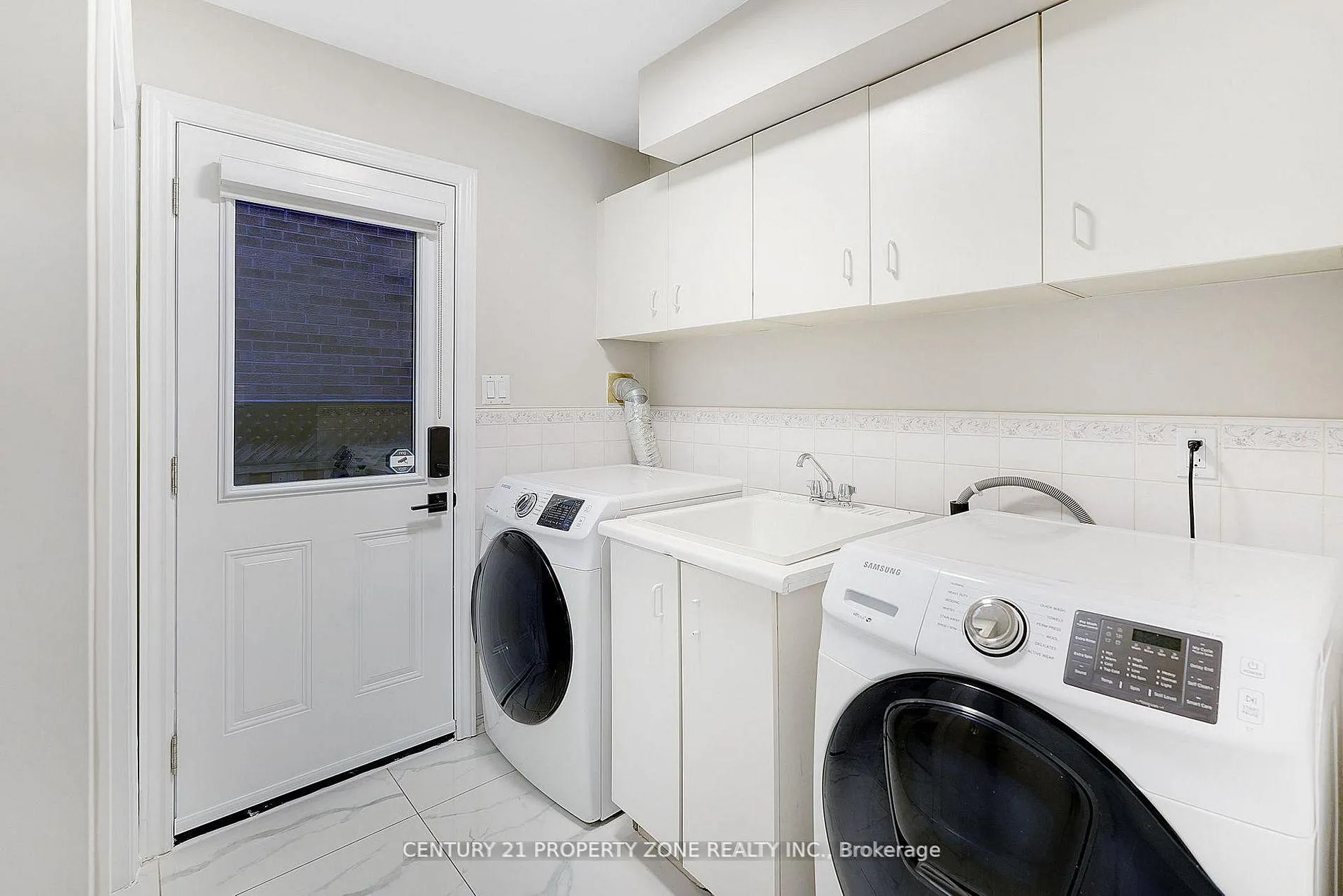 Photo 15 of 4 Garbutt Crescent, Brampton, Northwood Park — HOMEH