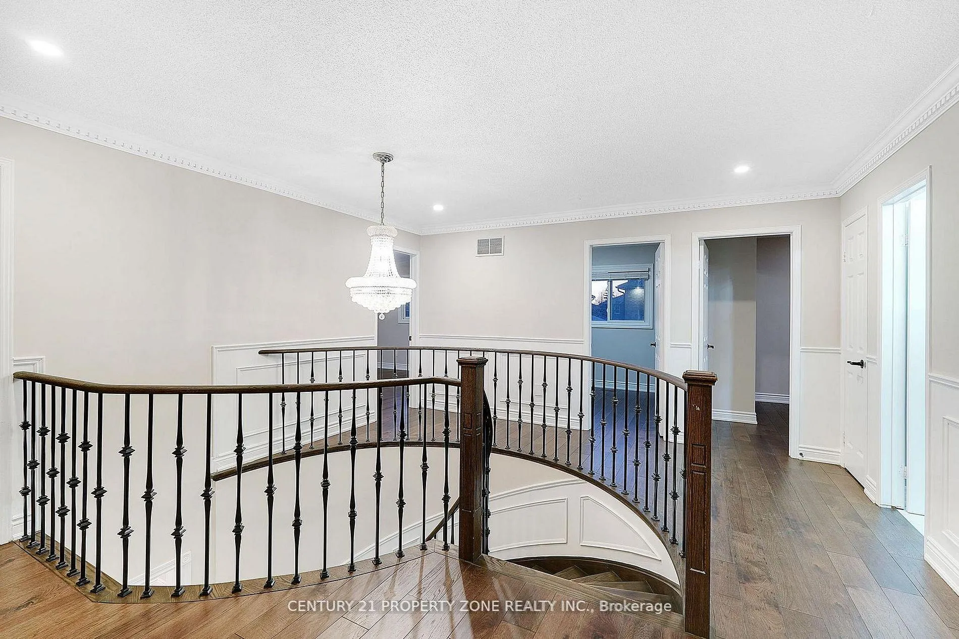 Photo 19 of 4 Garbutt Crescent, Brampton, Northwood Park — HOMEH
