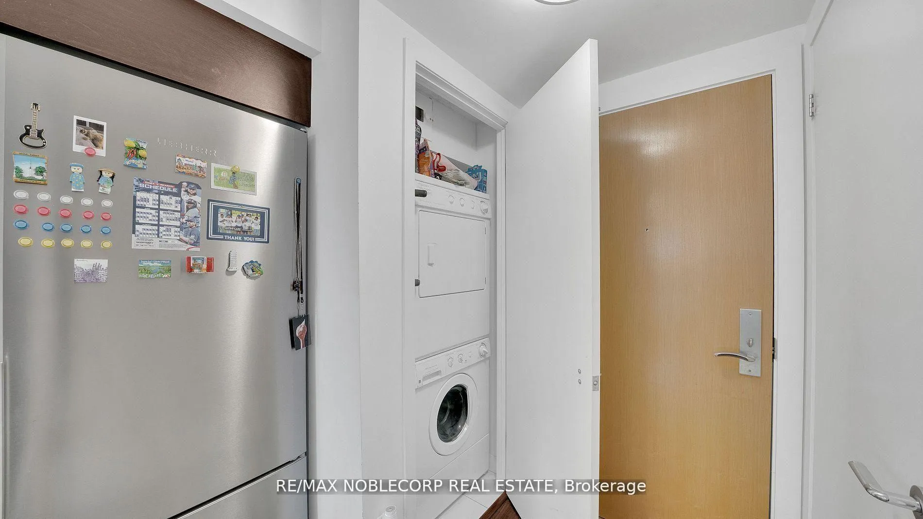 Photo 3 of Unit 810, 375 King Street W, Toronto, Waterfront Communities — HOMEH