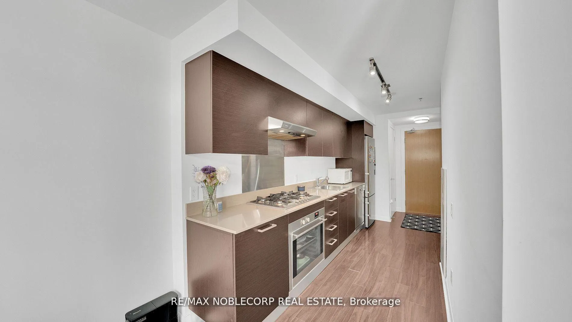 Photo 5 of Unit 810, 375 King Street W, Toronto, Waterfront Communities — HOMEH