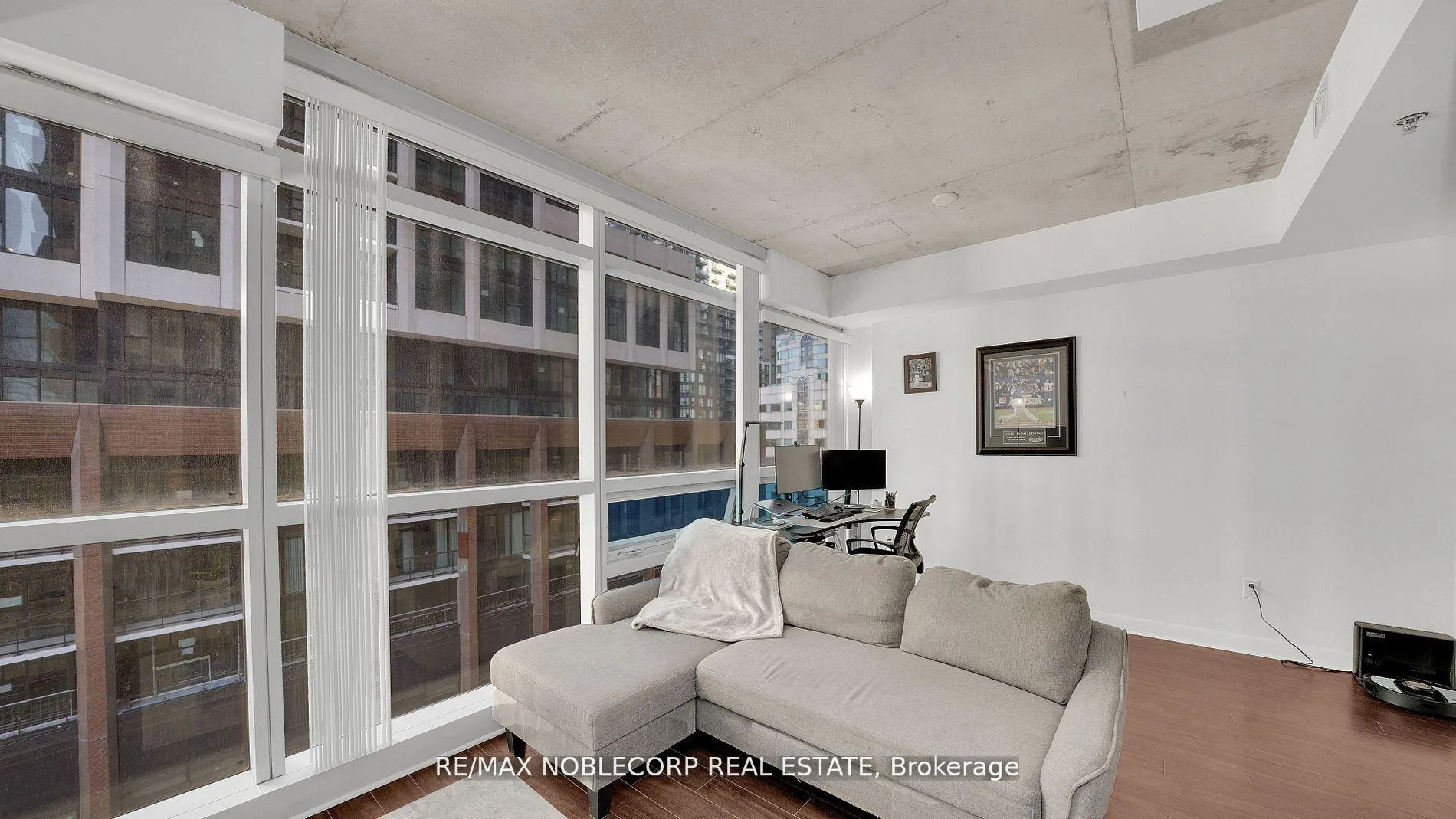 Photo 8 of Unit 810, 375 King Street W, Toronto, Waterfront Communities — HOMEH