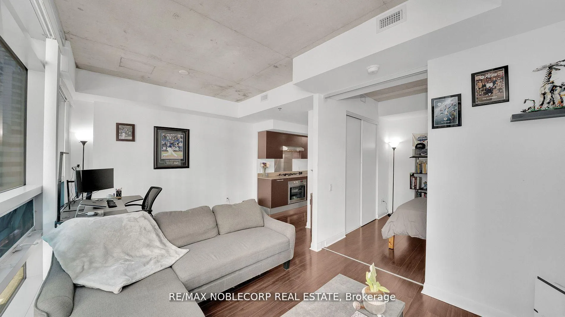 Photo 9 of Unit 810, 375 King Street W, Toronto, Waterfront Communities — HOMEH