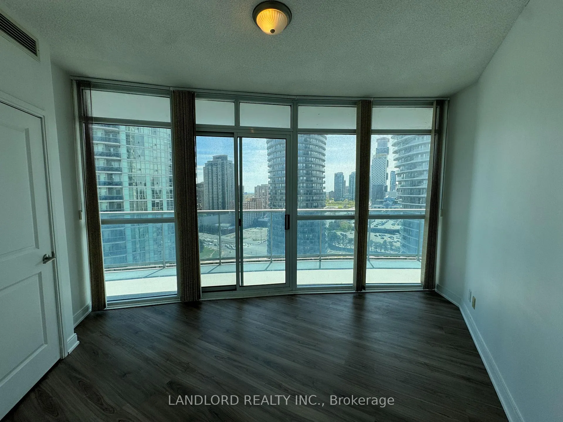 Photo 9 of Unit 1806, 80 Absolute Avenue, Mississauga, City Centre — HOMEH