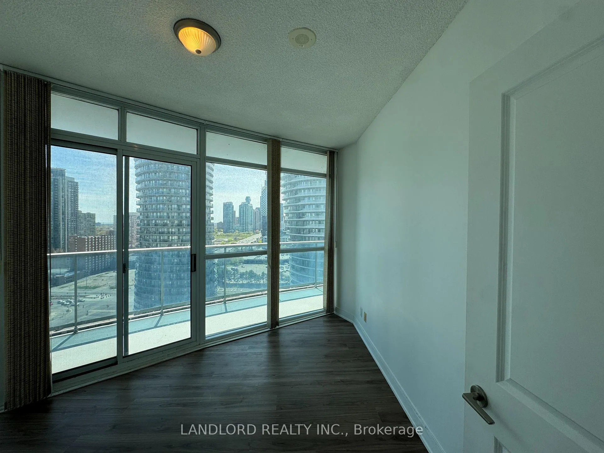 Photo 10 of Unit 1806, 80 Absolute Avenue, Mississauga, City Centre — HOMEH