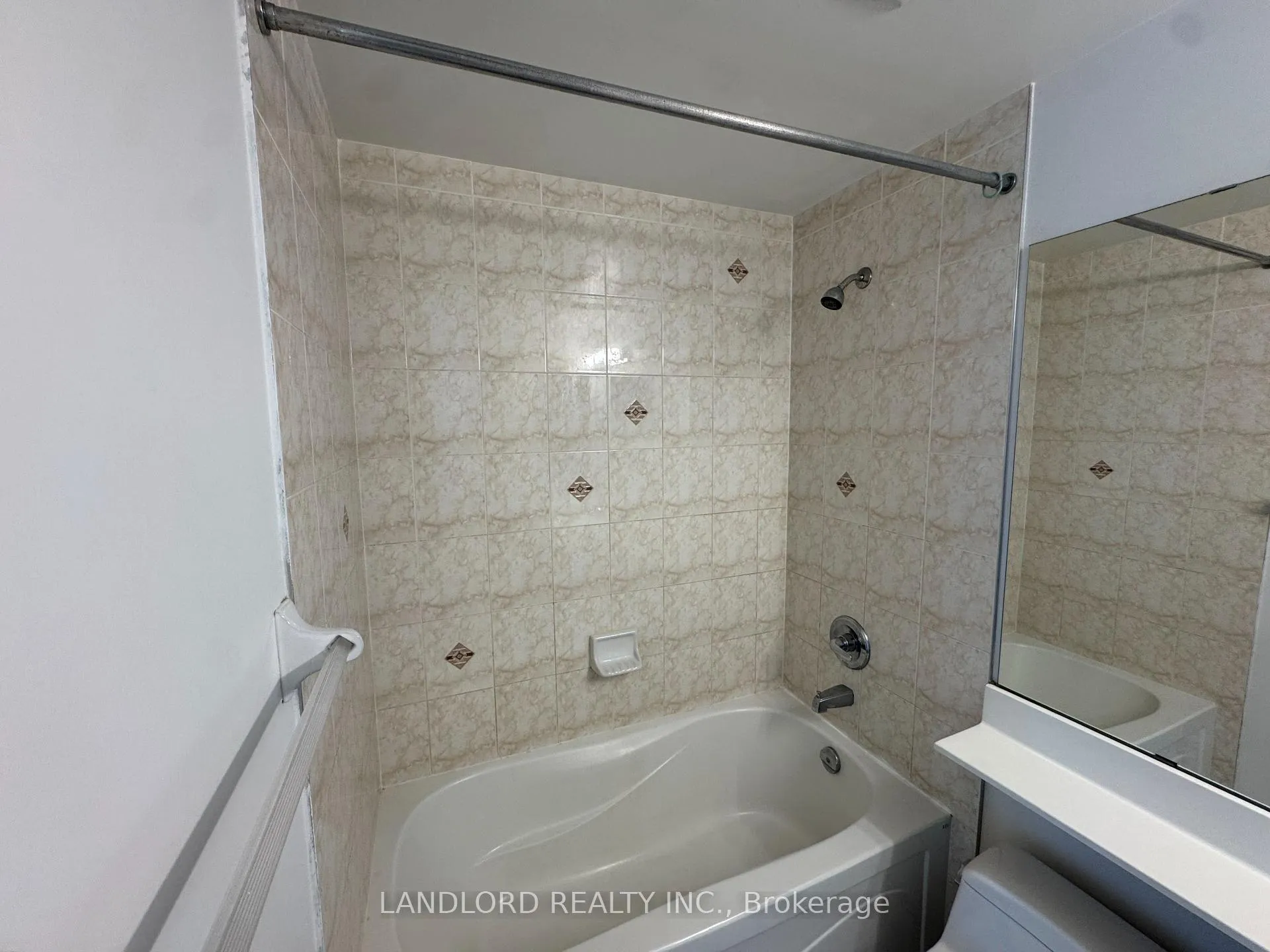 Photo 32 of Unit 1806, 80 Absolute Avenue, Mississauga, City Centre — HOMEH