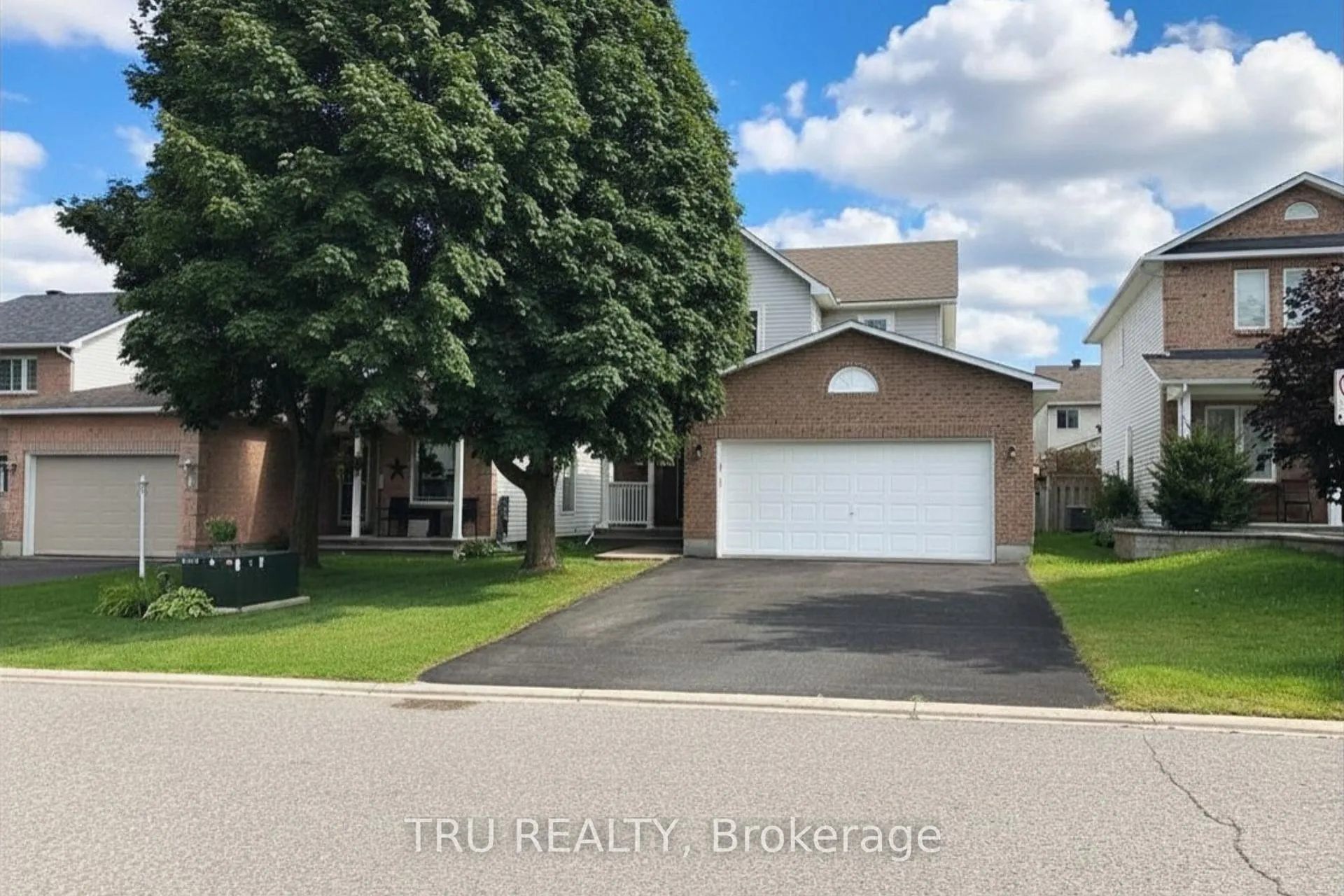 Photo 1 of 9 Whalings Circle, Ottawa, Stittsville (Central) — HOMEH