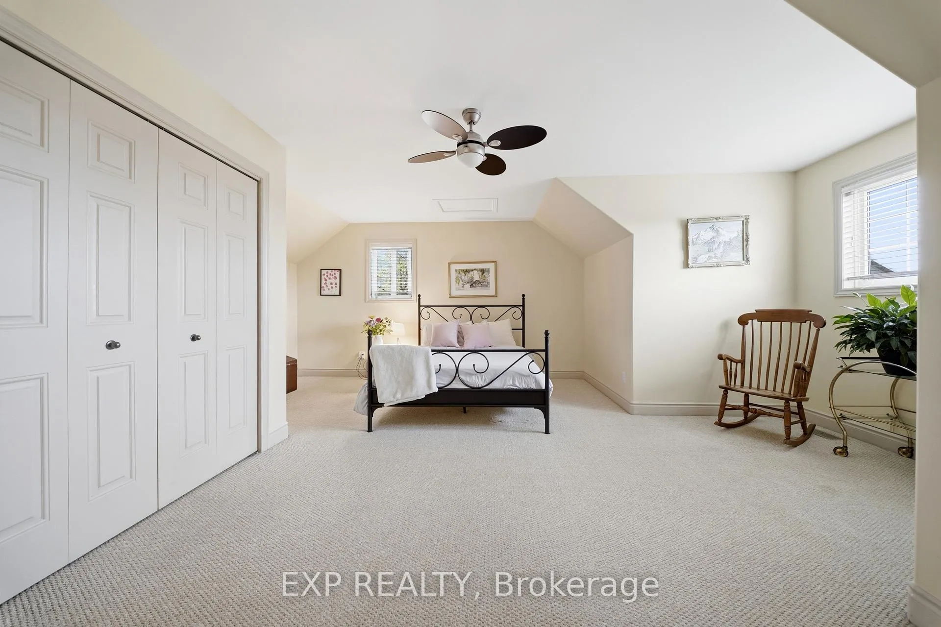 Photo 23 of 16 Amber Place, Belleville, Belleville Ward — HOMEH