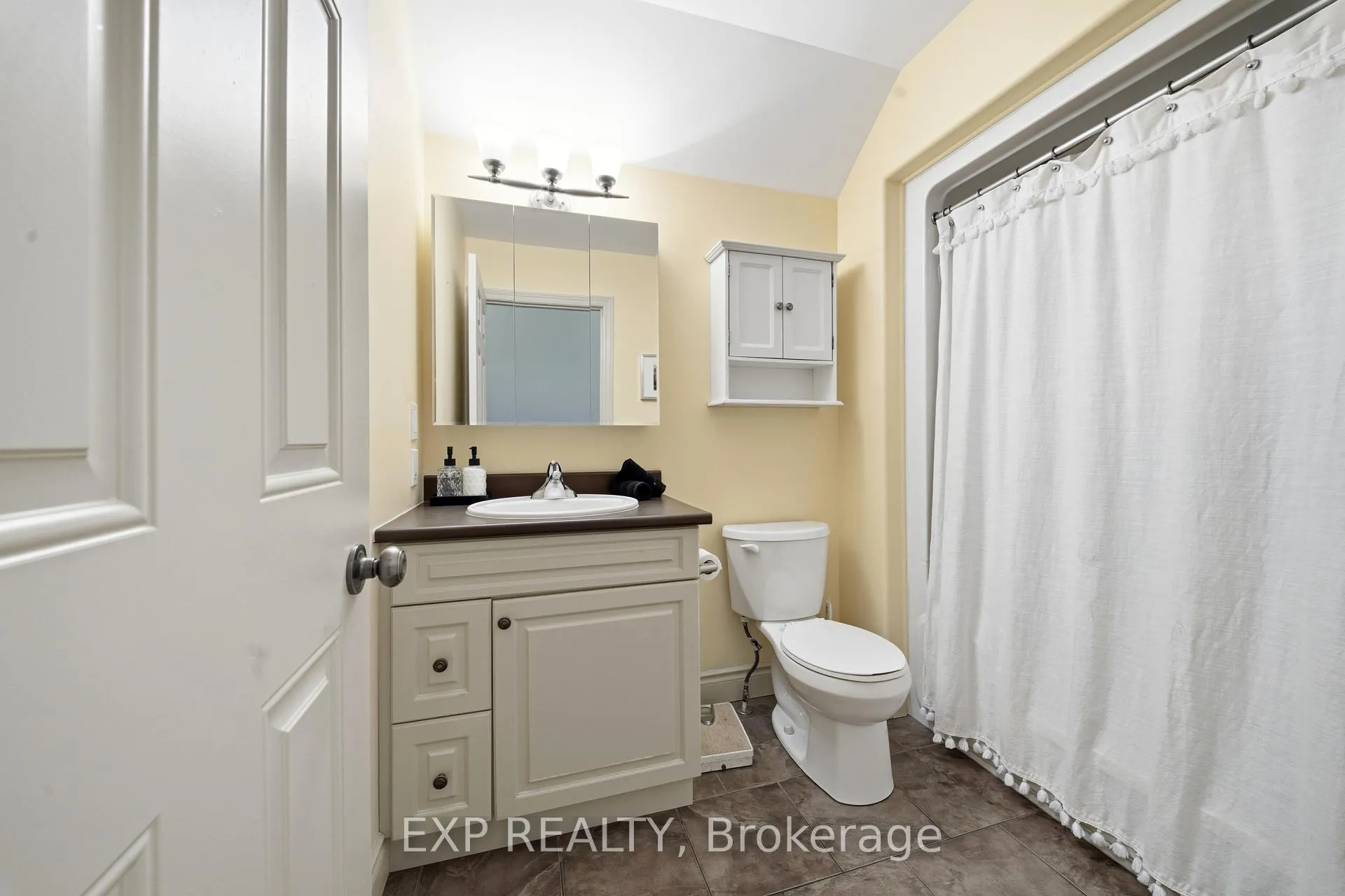 Photo 27 of 16 Amber Place, Belleville, Belleville Ward — HOMEH