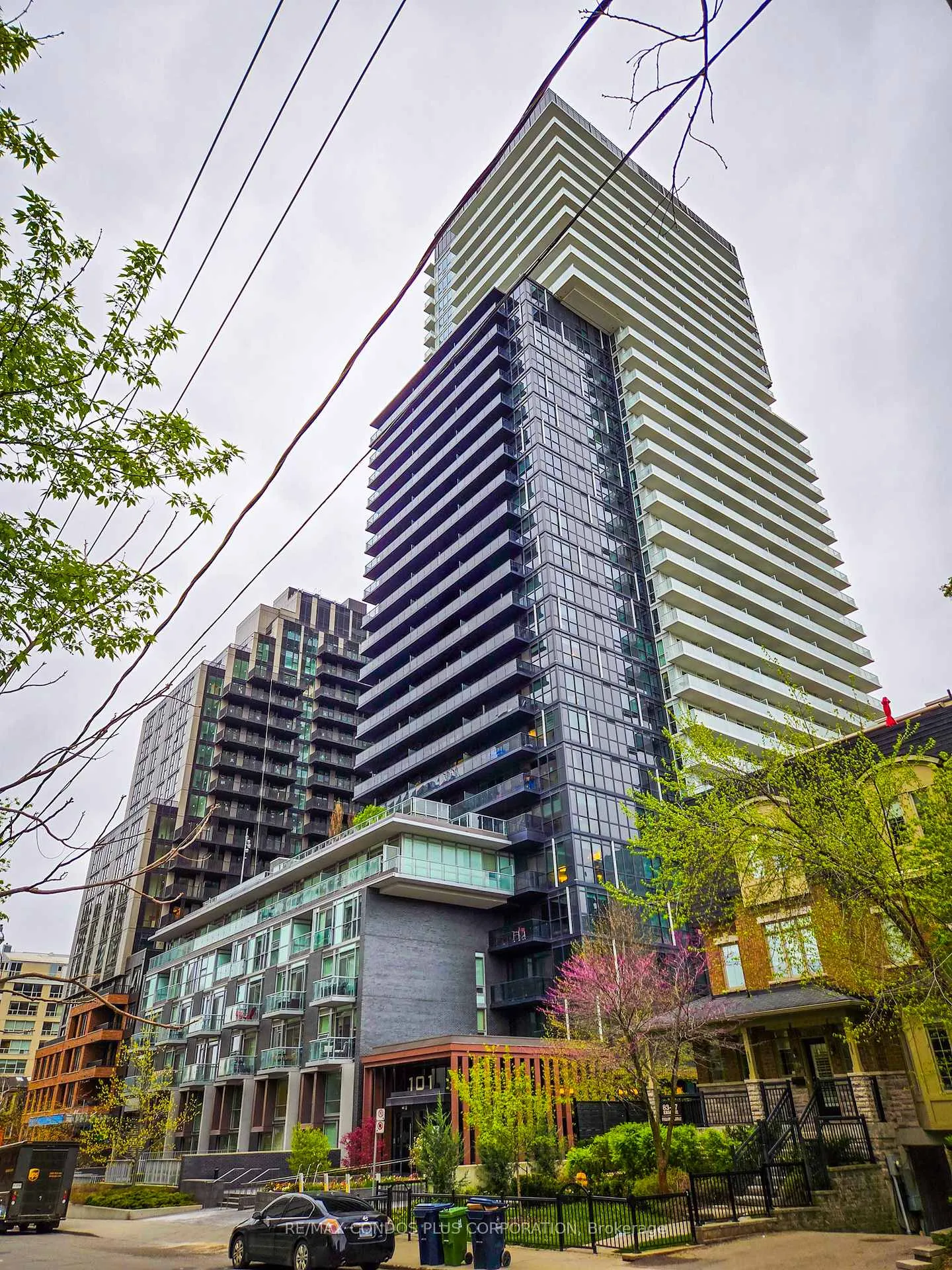 Front of Unit 1705, 101 Erskine Avenue