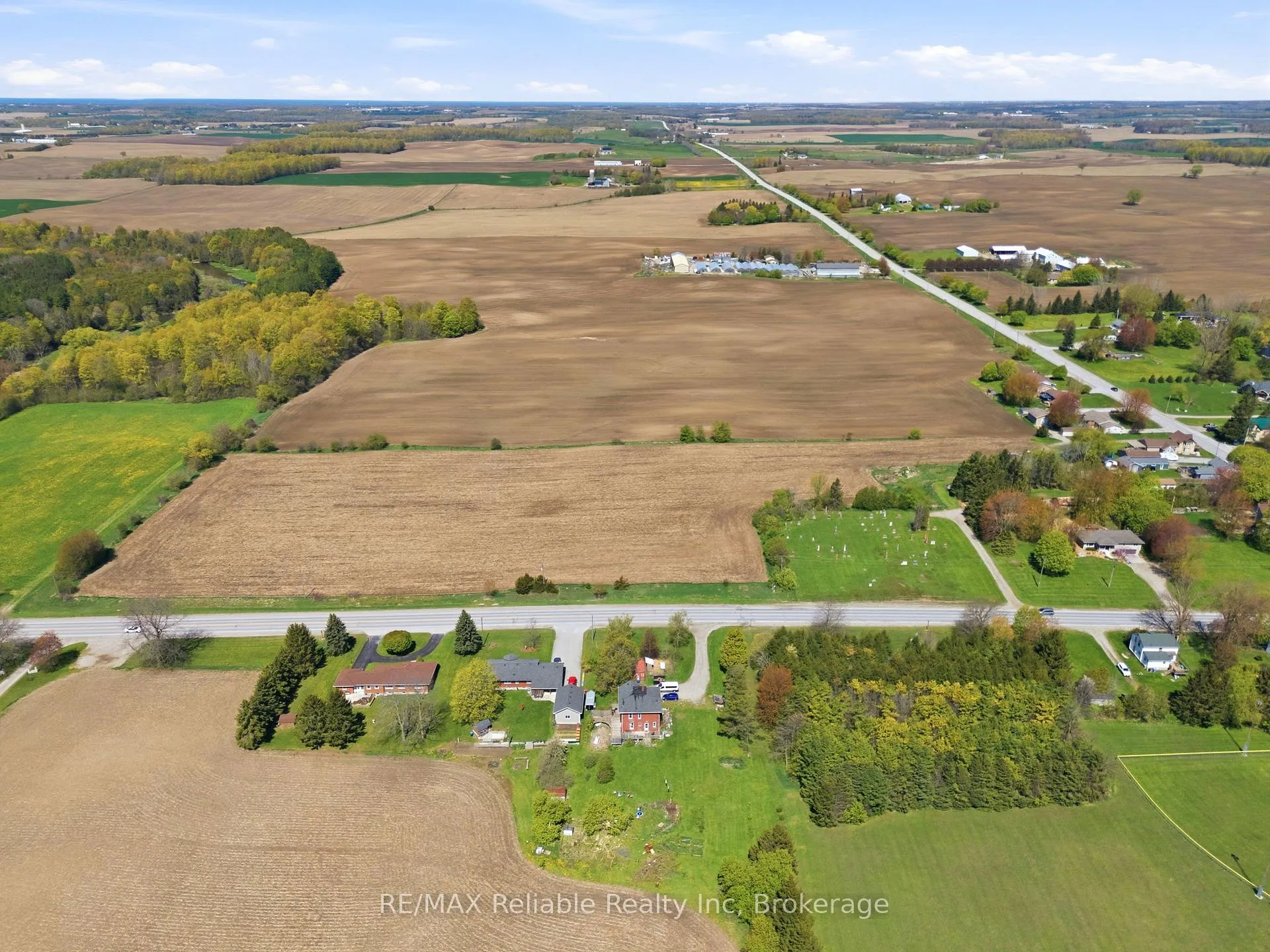 Photo 2 of 341 King's Road, Central Huron, Hullett — HOMEH