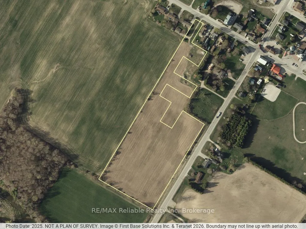 Photo 3 of 341 King's Road, Central Huron, Hullett — HOMEH