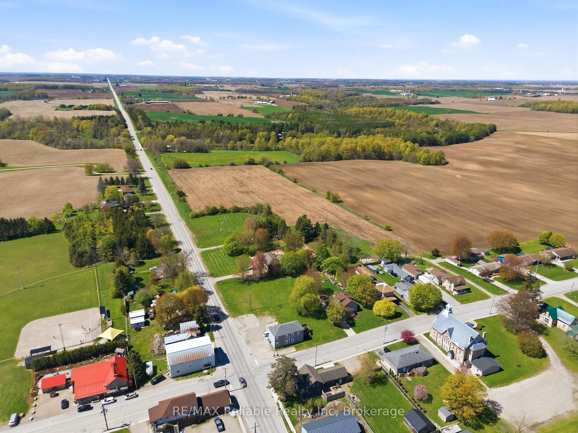 Photo 10 of 341 King's Road, Central Huron, Hullett — HOMEH