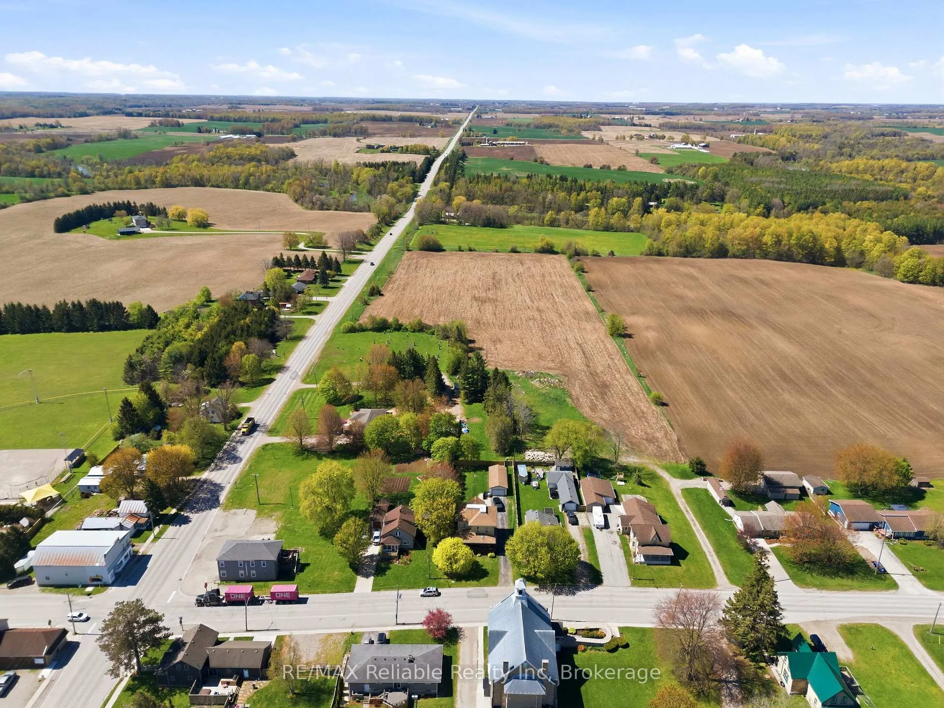 Photo 11 of 341 King's Road, Central Huron, Hullett — HOMEH