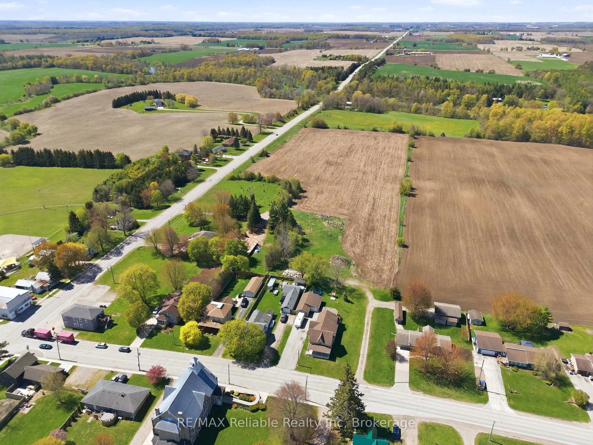 Photo 12 of 341 King's Road, Central Huron, Hullett — HOMEH
