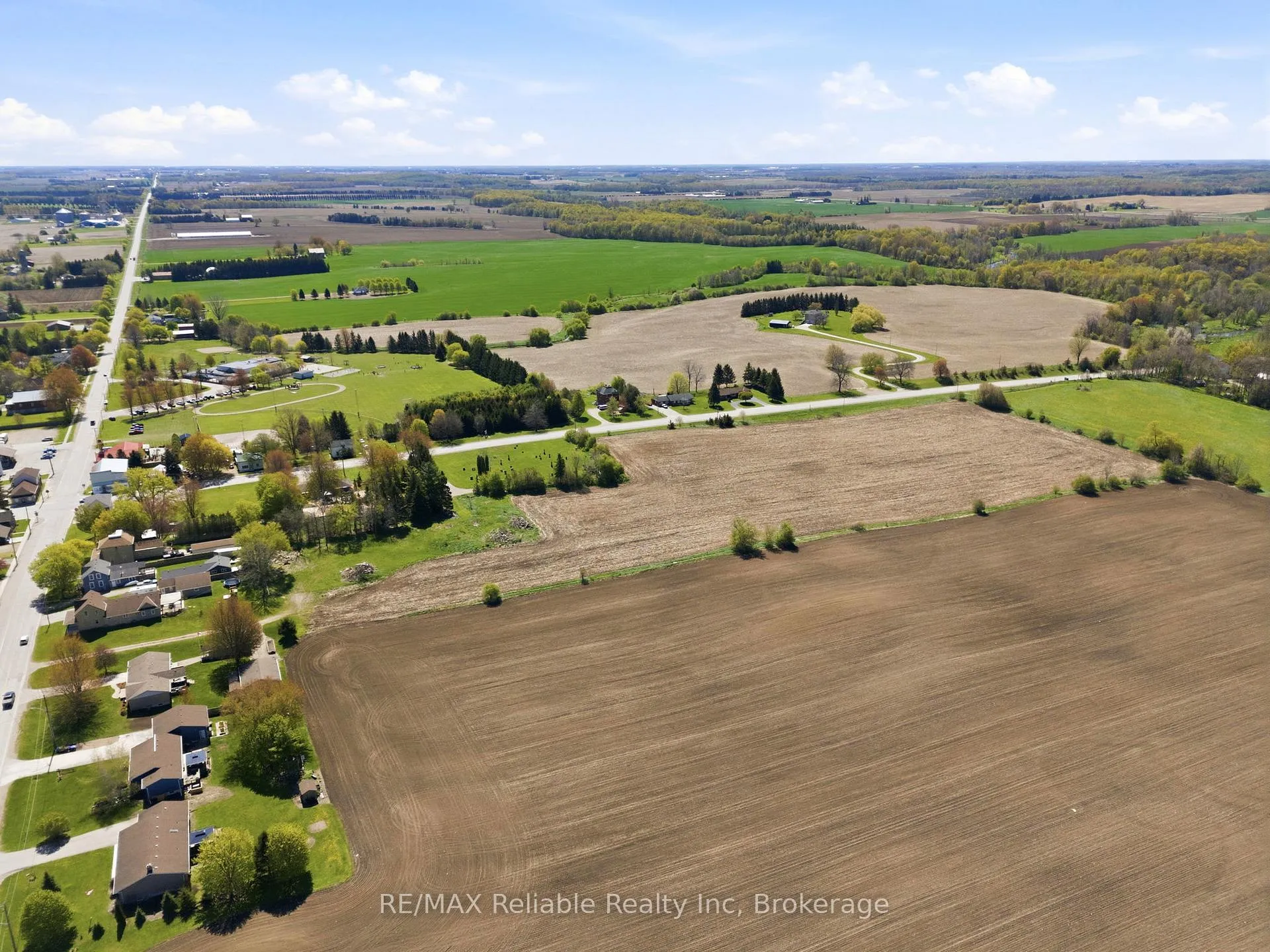 Photo 14 of 341 King's Road, Central Huron, Hullett — HOMEH