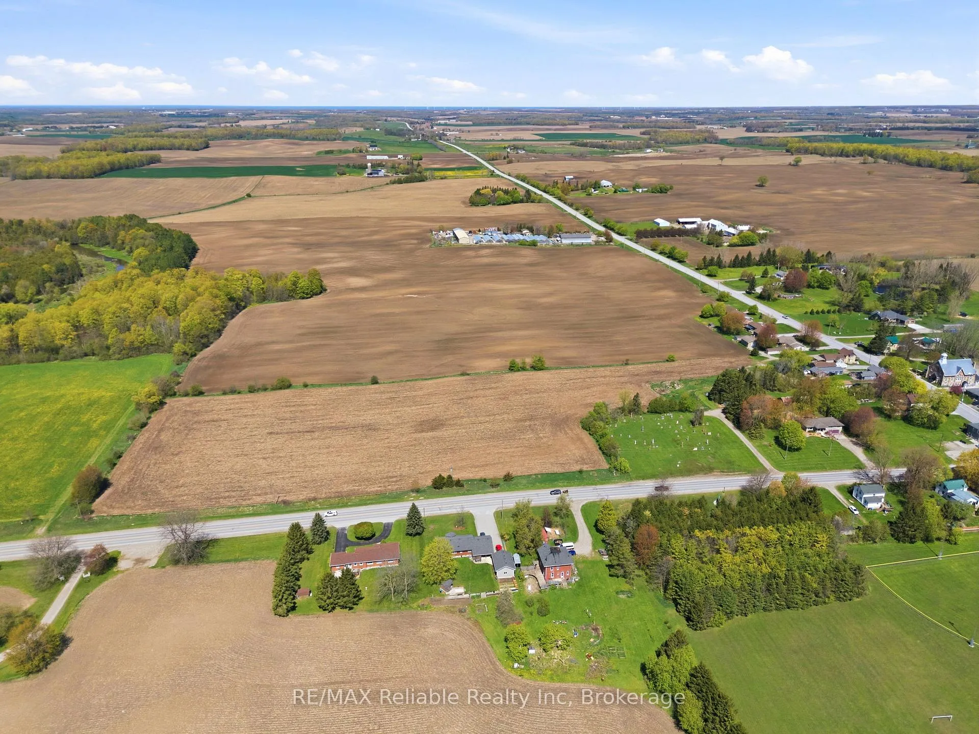 Photo 19 of 341 King's Road, Central Huron, Hullett — HOMEH