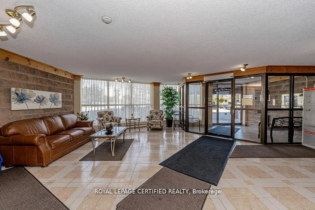 Photo 4 of Unit 505, 24 Marilyn Drive, Guelph, Riverside Park — HOMEH