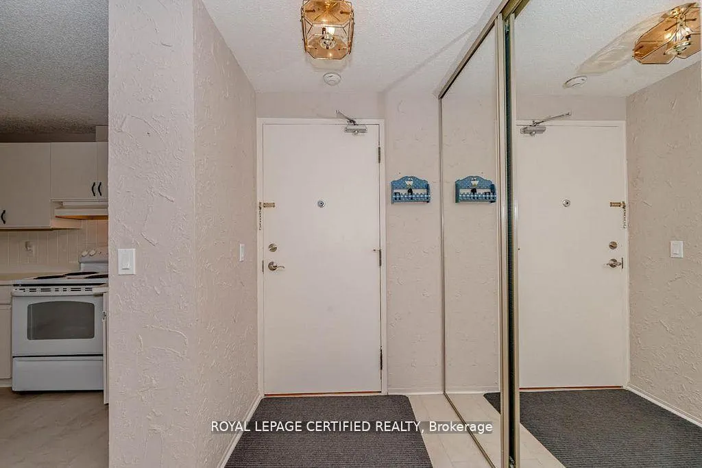 Photo 5 of Unit 505, 24 Marilyn Drive, Guelph, Riverside Park — HOMEH