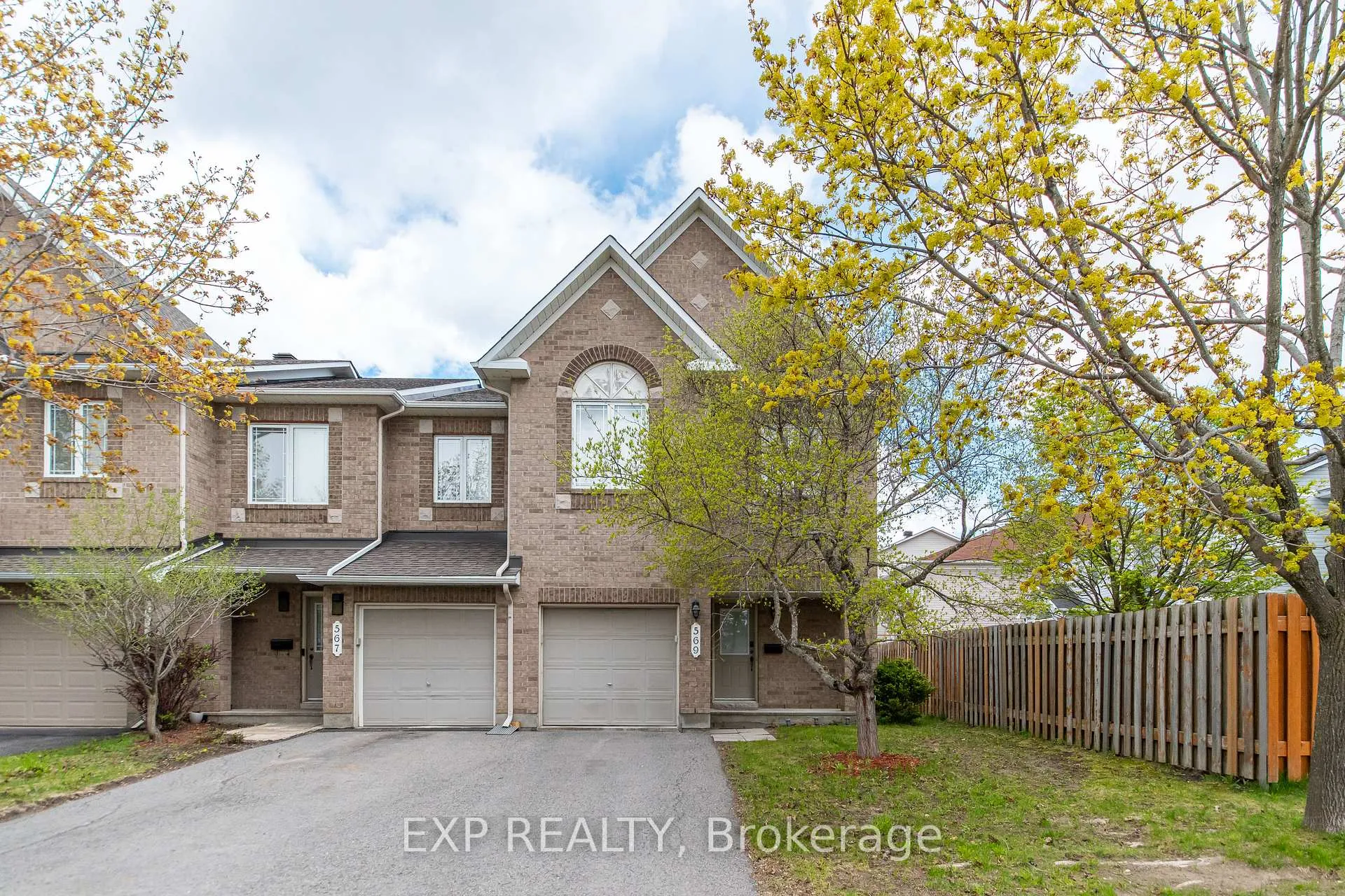 Front of 569 Aquaview Drive