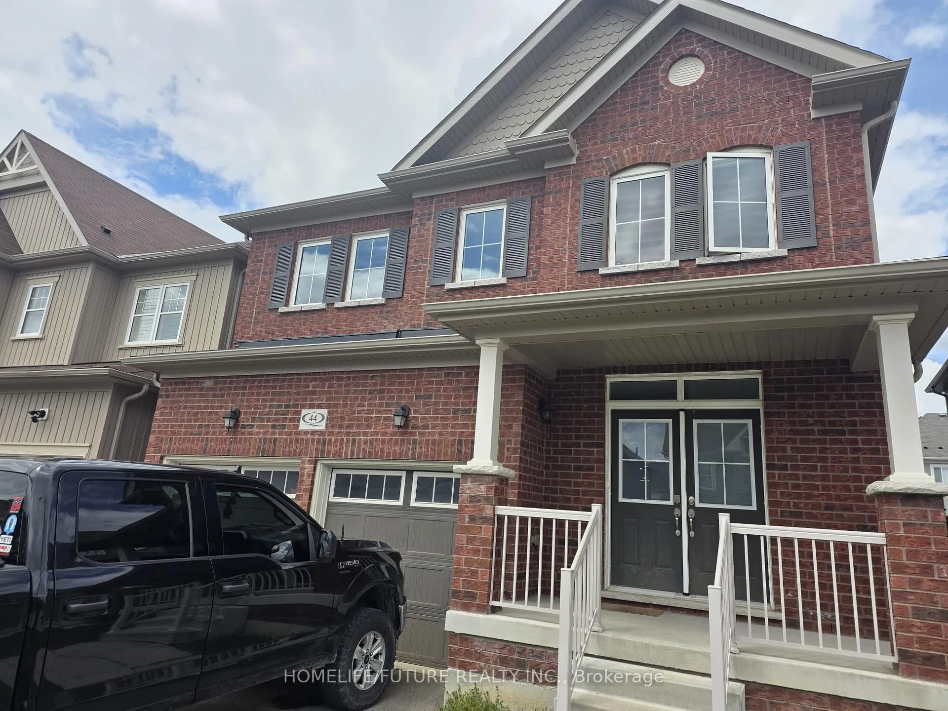 Photo 3 of 44 Bruce Cameron Drive, Clarington, Bowmanville — HOMEH