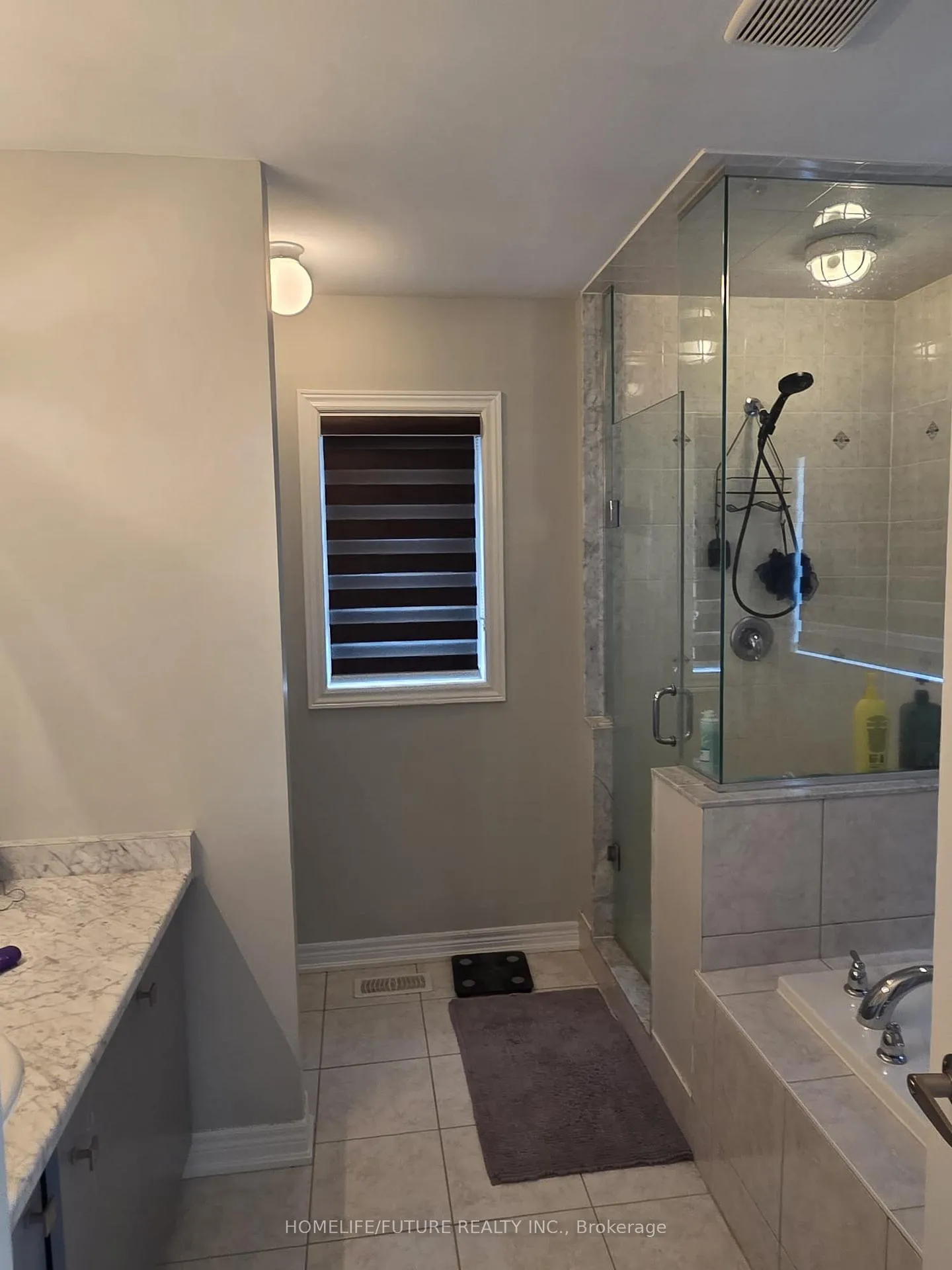 Photo 25 of 44 Bruce Cameron Drive, Clarington, Bowmanville — HOMEH