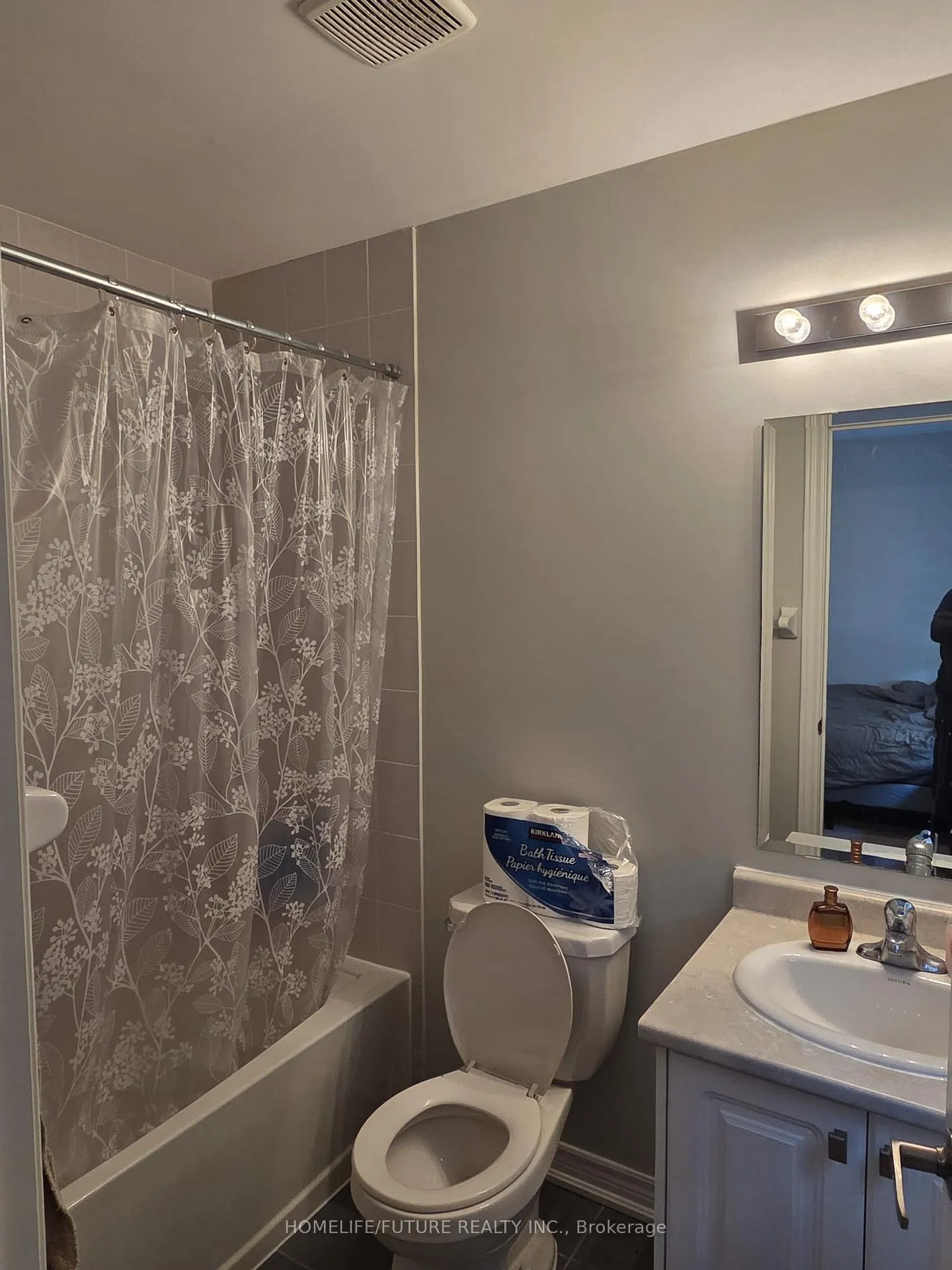 Photo 26 of 44 Bruce Cameron Drive, Clarington, Bowmanville — HOMEH