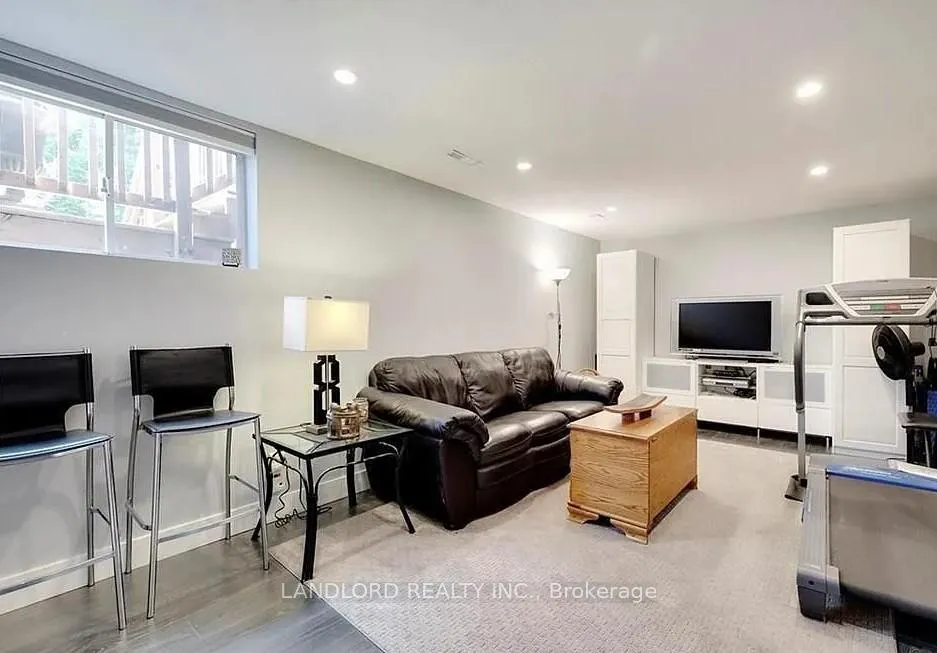 Photo 4 of Unit 3, 26 Poplar Drive, Cambridge — HOMEH